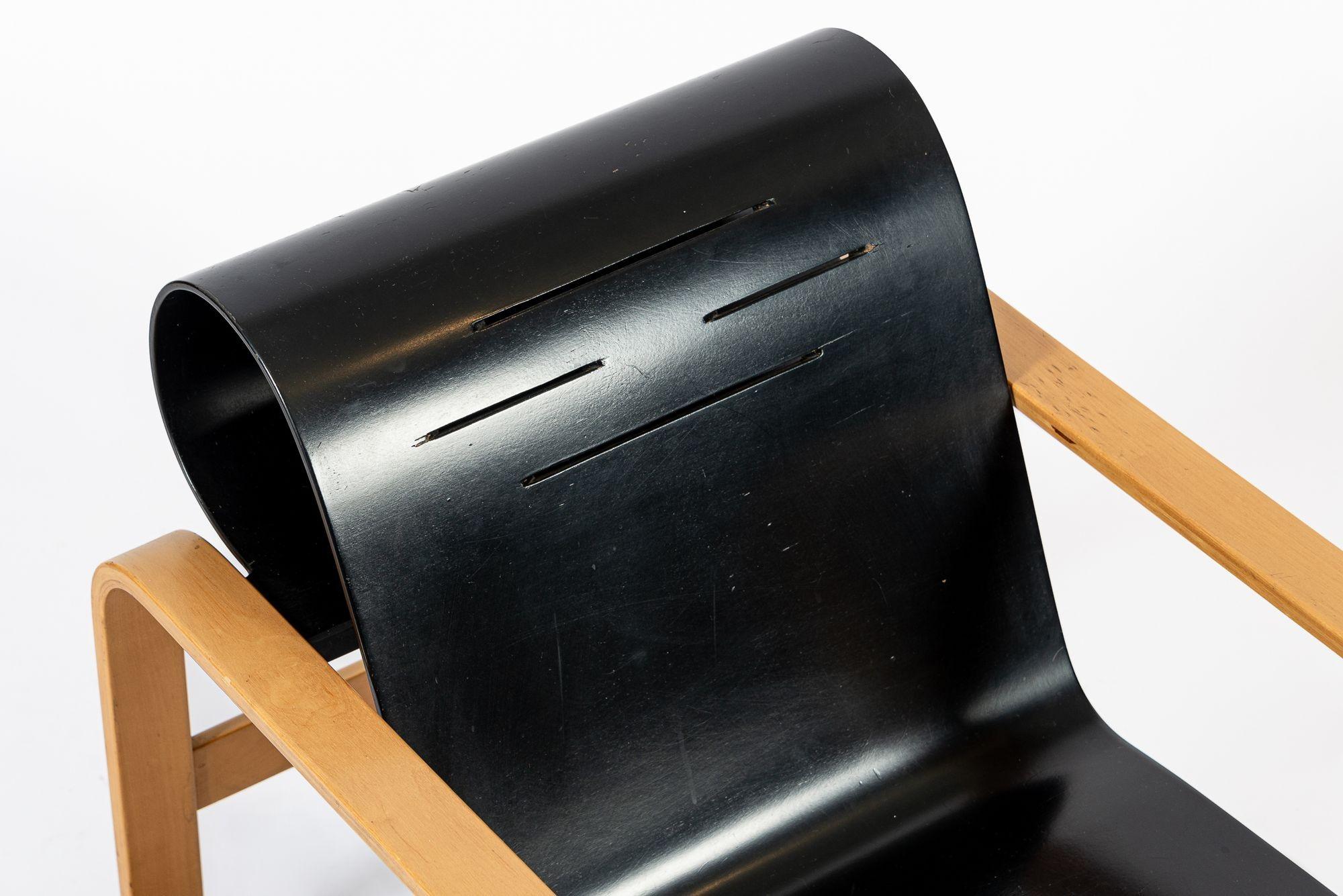Vintage Paimio #41 Sillones de madera contrachapada de Alvar Aalto para Artek en venta 6