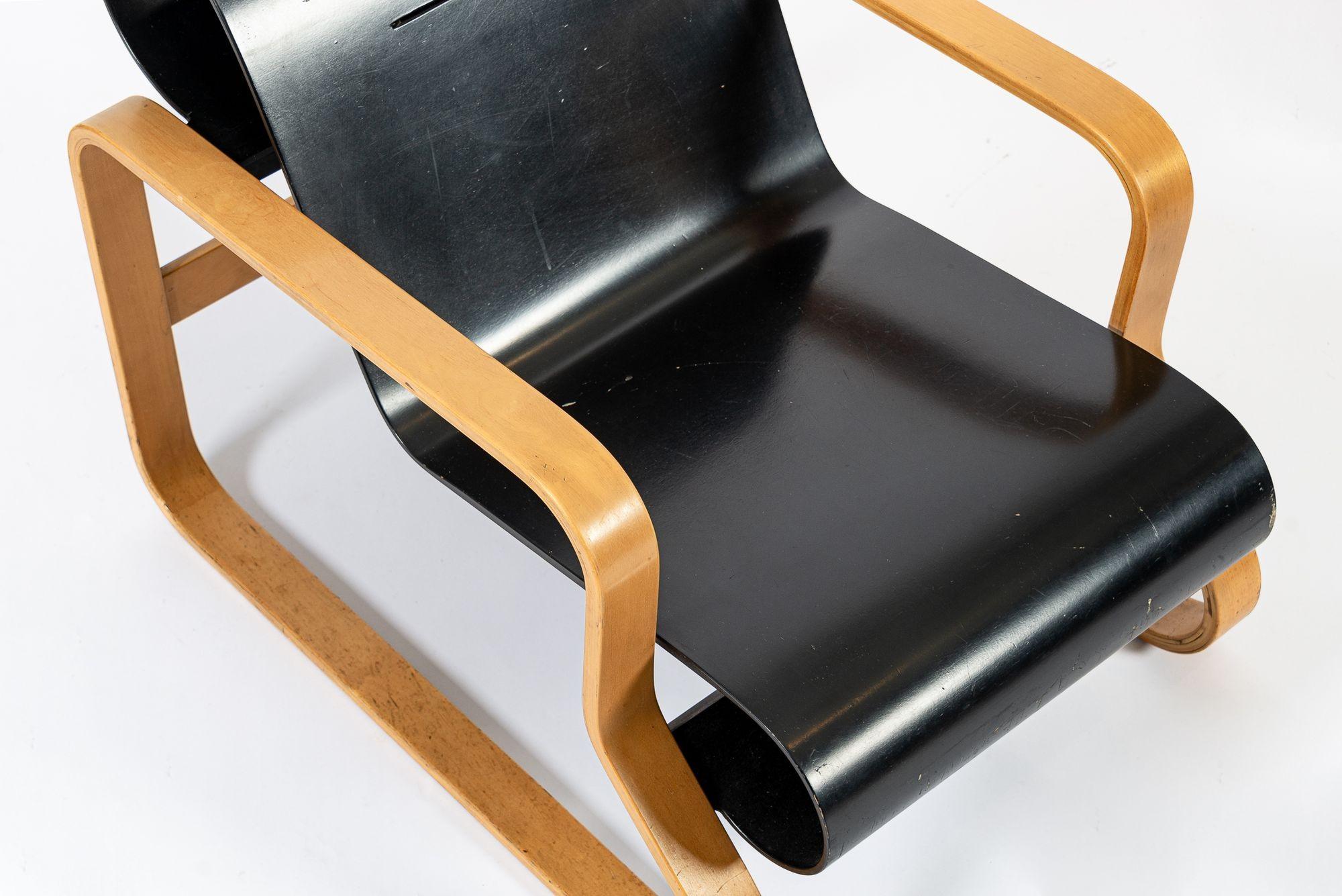 Vintage Paimio #41 Sillones de madera contrachapada de Alvar Aalto para Artek en venta 7