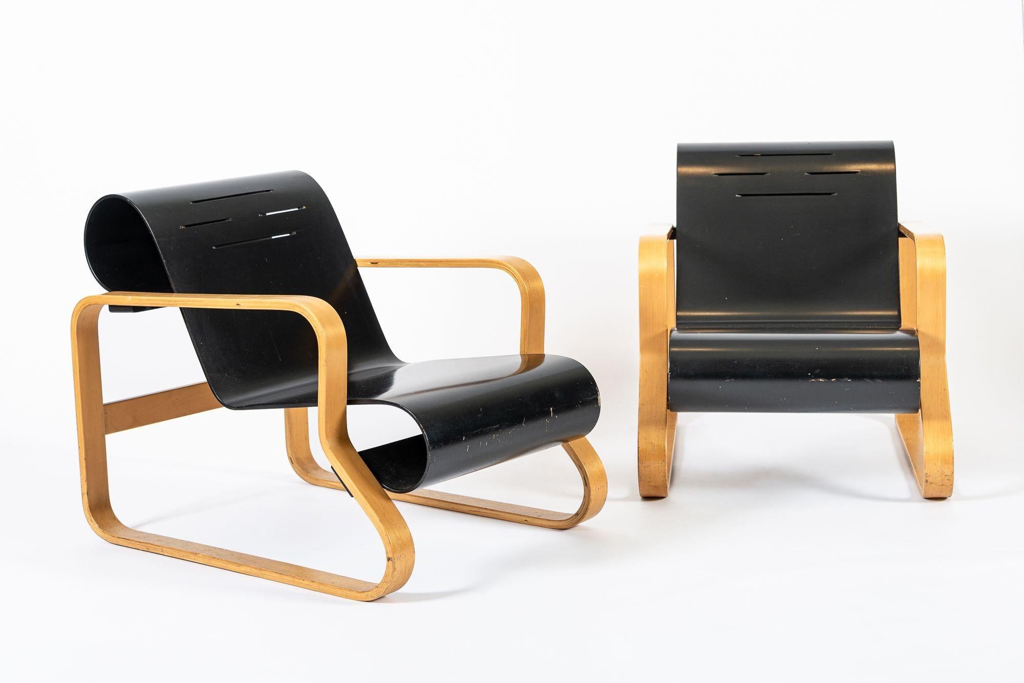Vintage Paimio #41 Sillones de madera contrachapada de Alvar Aalto para Artek Moderno de mediados de siglo en venta