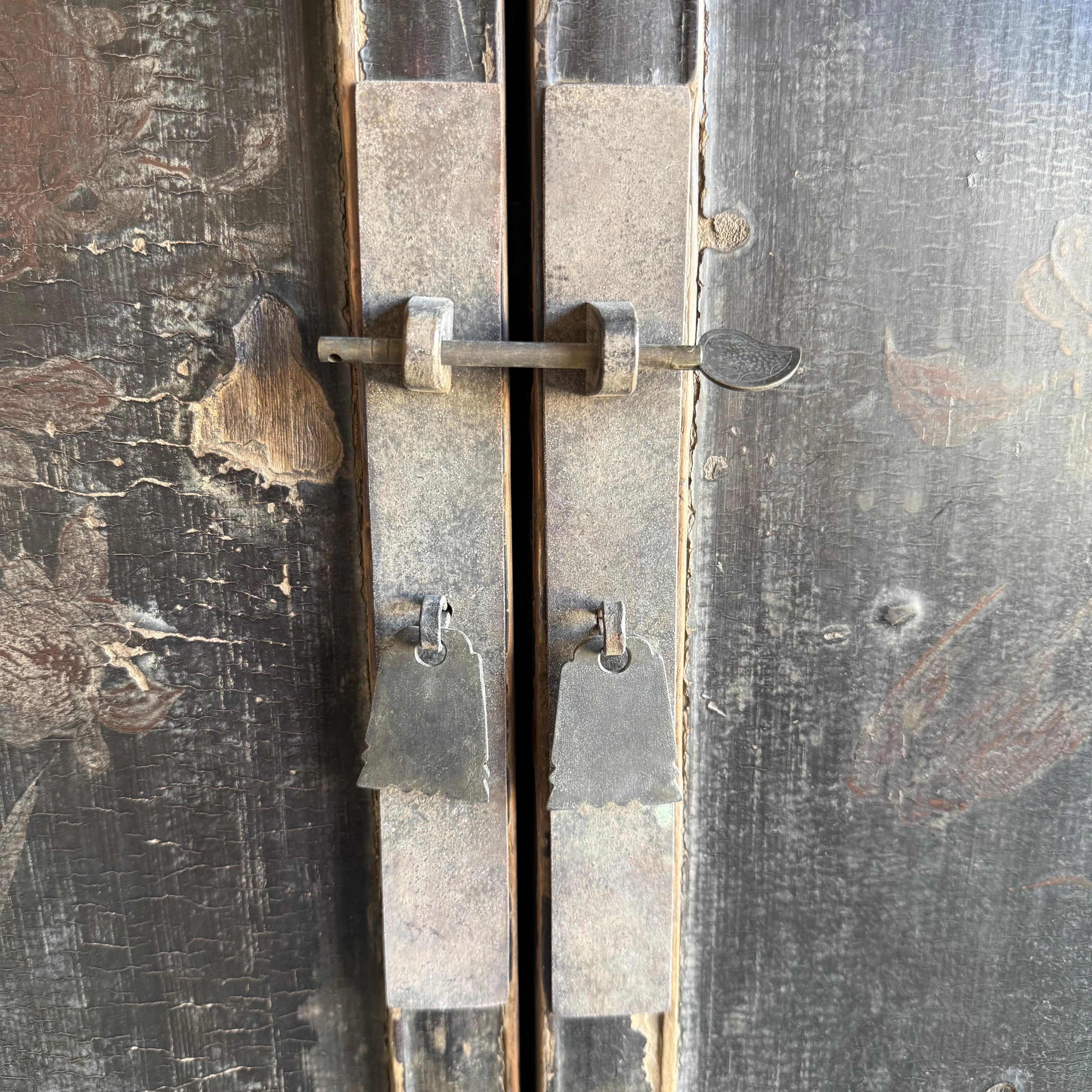 Vintage gemalt Armoire mit Blumenmotiv (Gemalt)
