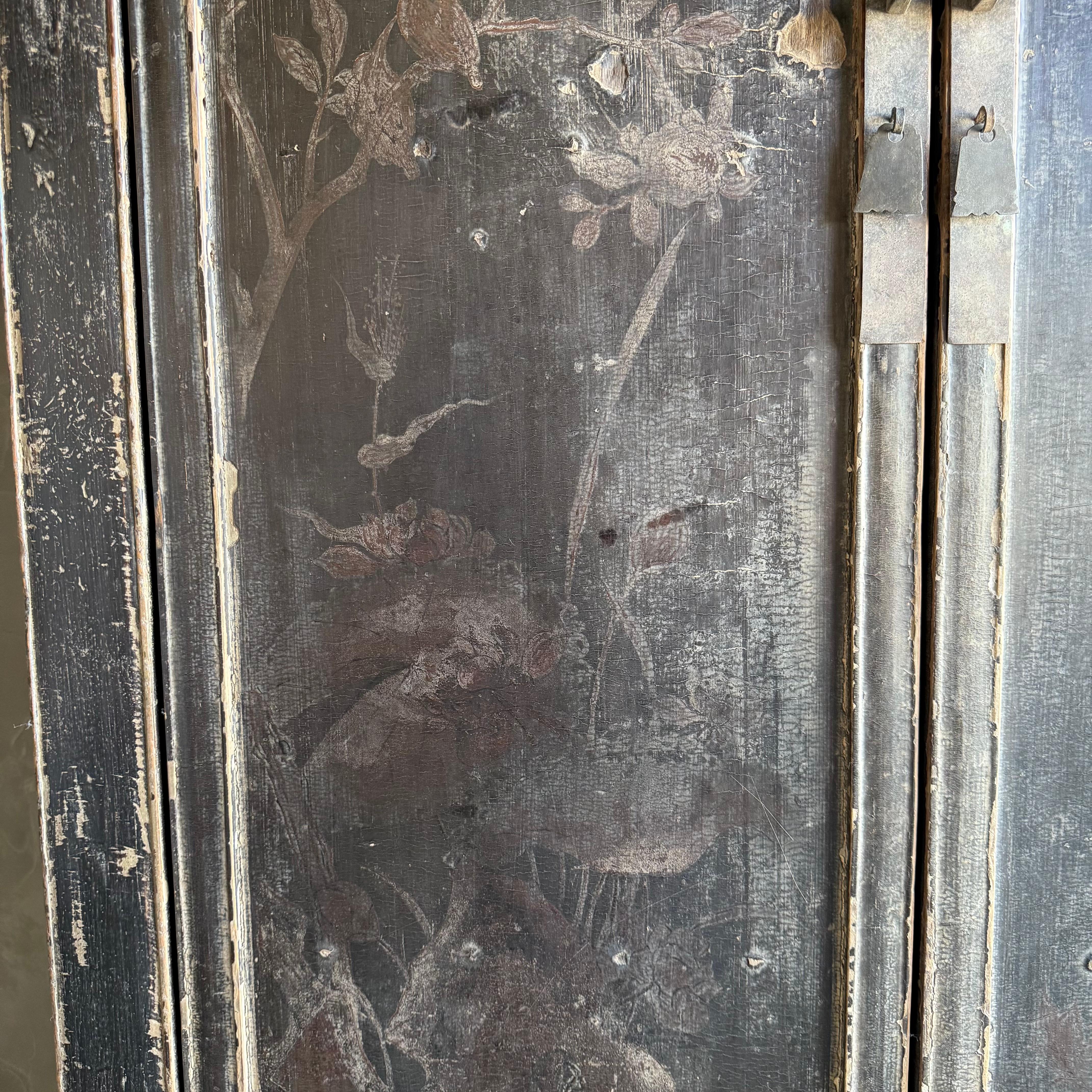 Vintage gemalt Armoire mit Blumenmotiv (19. Jahrhundert)