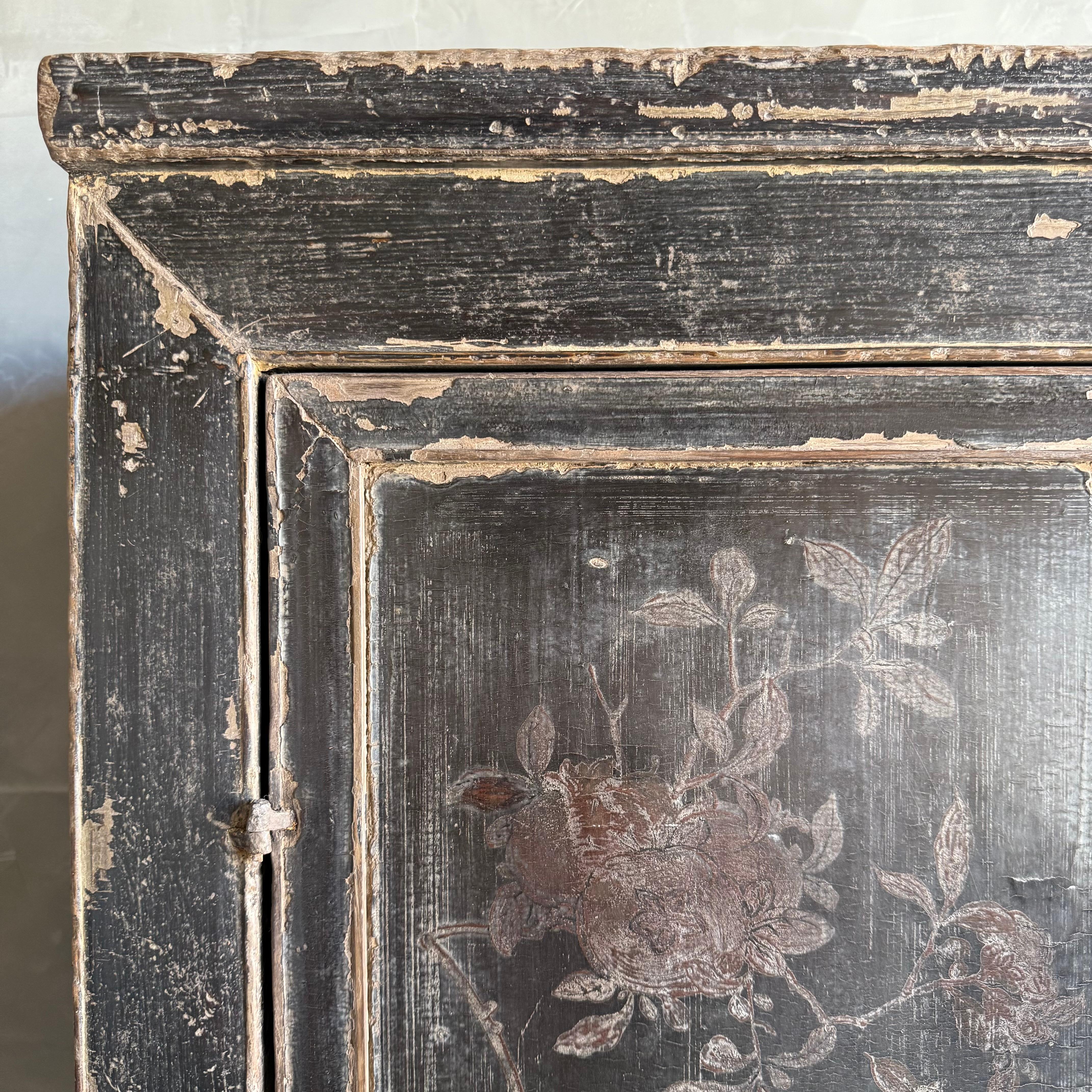 Vintage gemalt Armoire mit Blumenmotiv 1