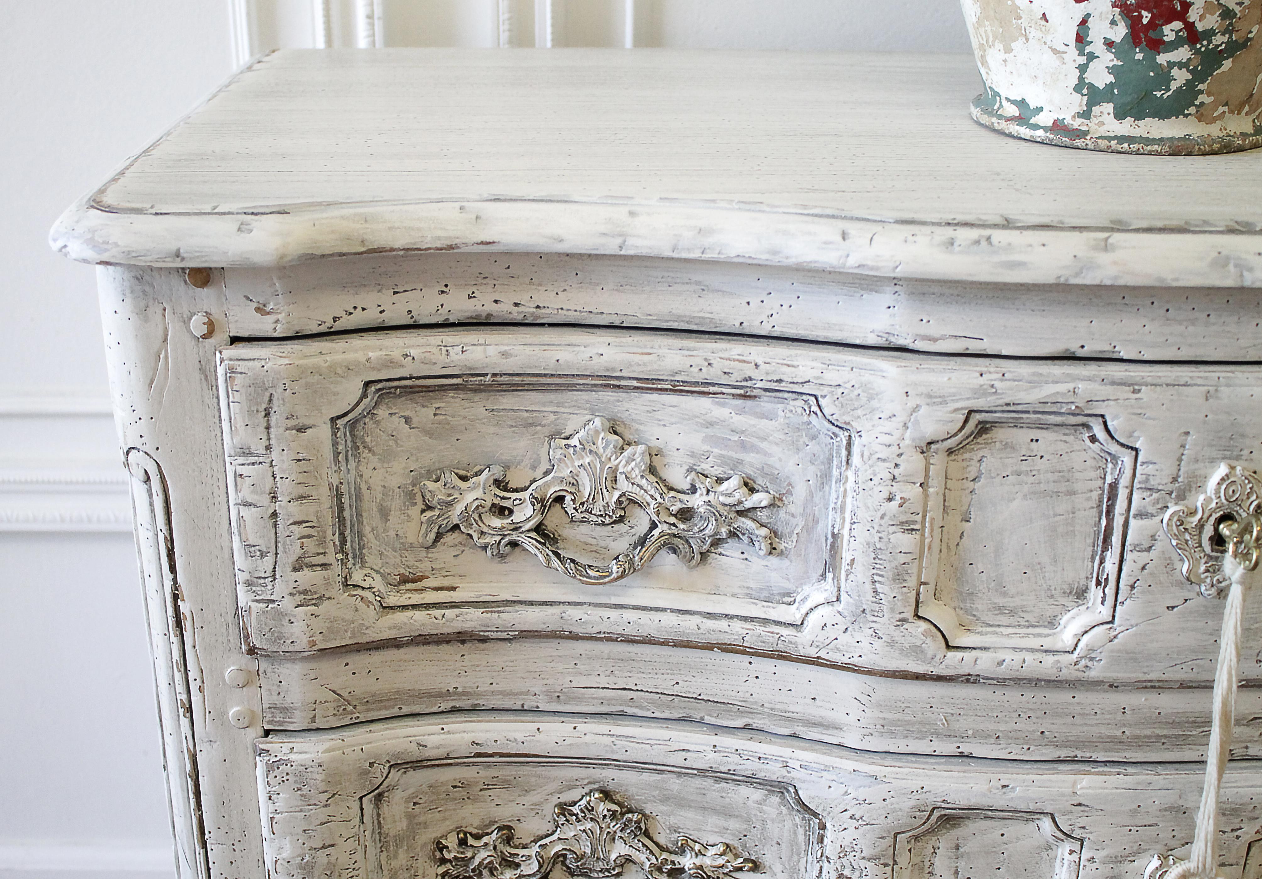 Vintage Painted Baker Commode Three-Drawer Chest In Good Condition In Old Town Orange, CA