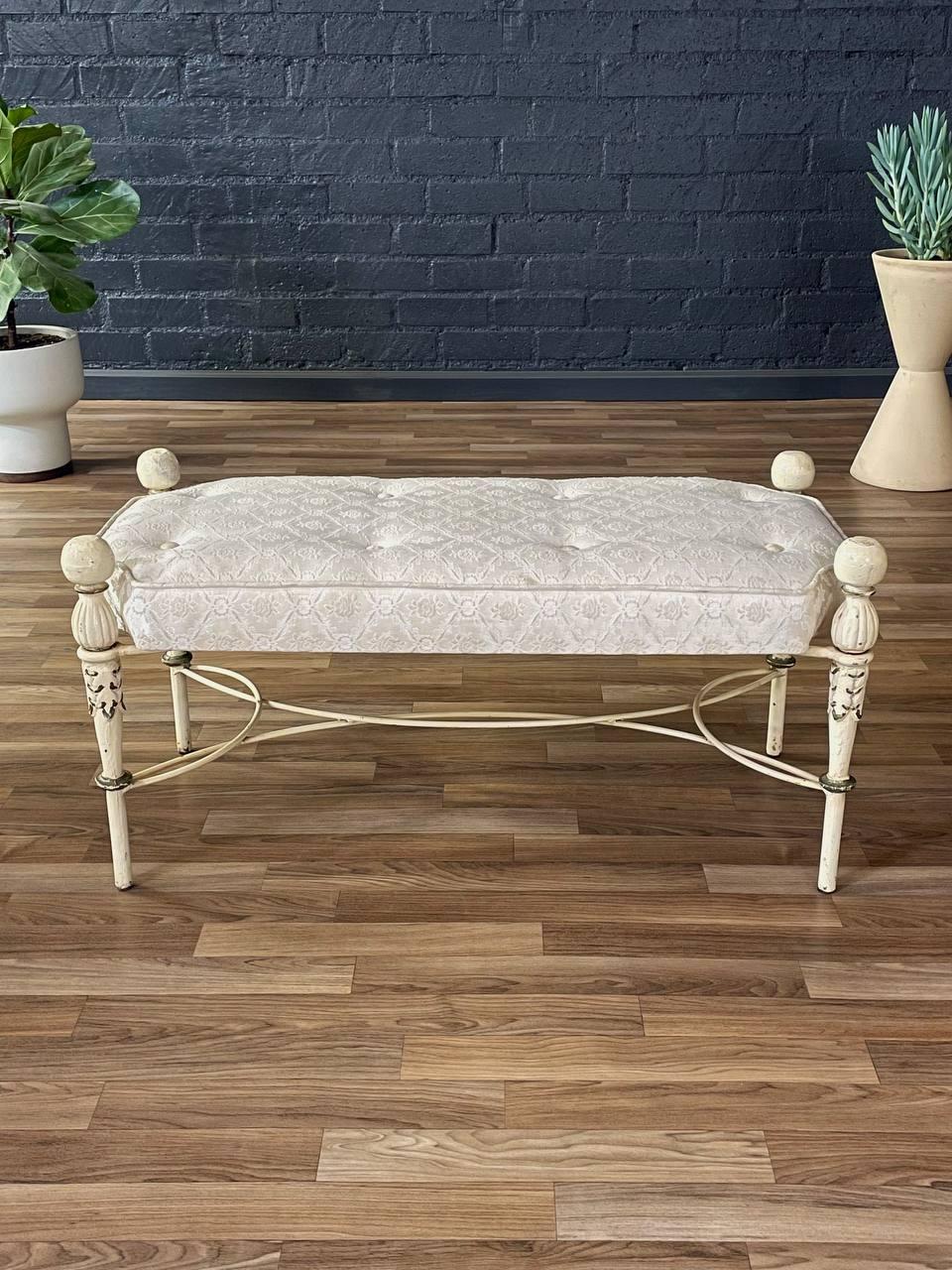 Bemalte dekorative Metallbank oder Hocker aus Metall, Vintage (Mitte des 20. Jahrhunderts) im Angebot