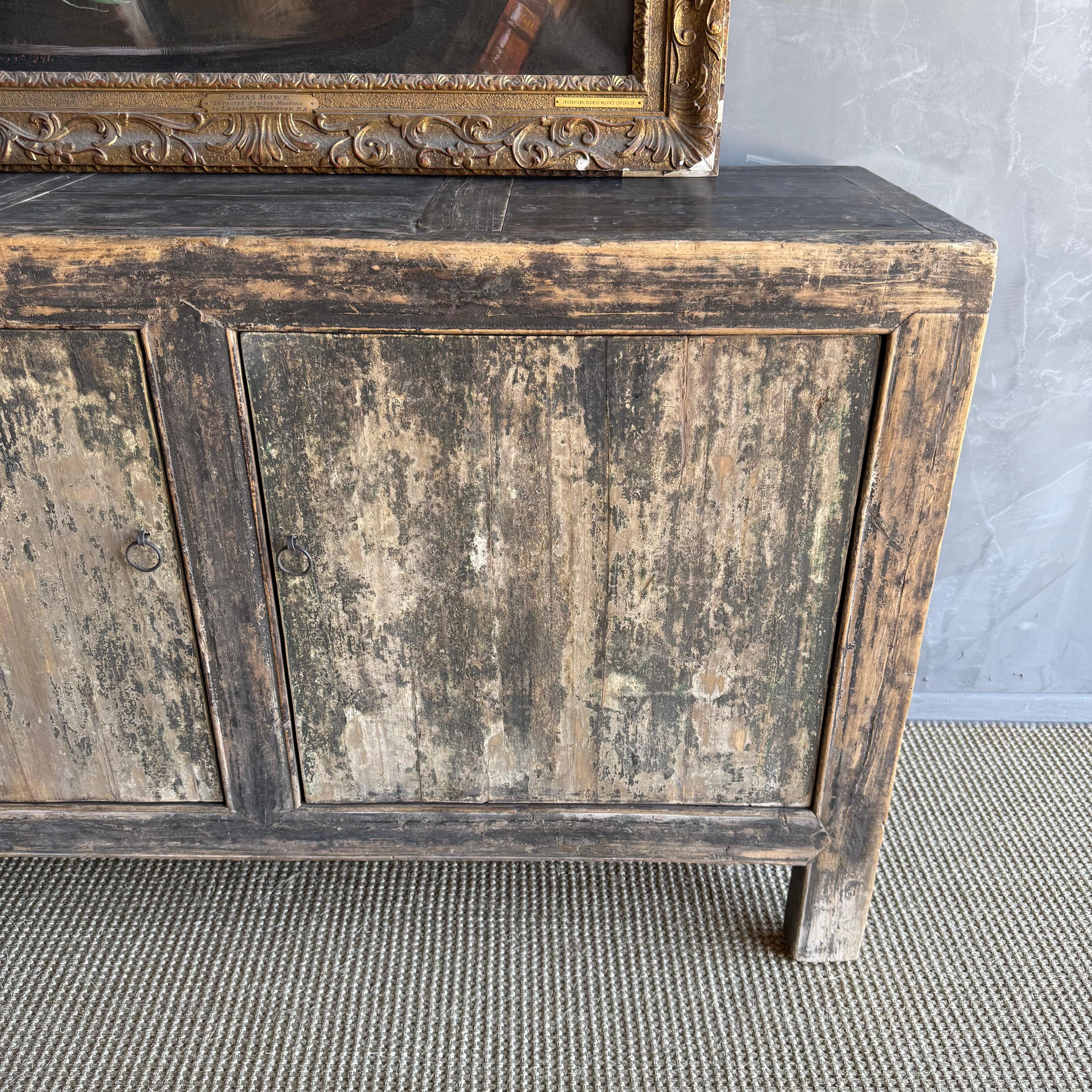 Console Vintage en bois d'orme peint avec tiroirs Bon état - En vente à Old Town Orange, CA