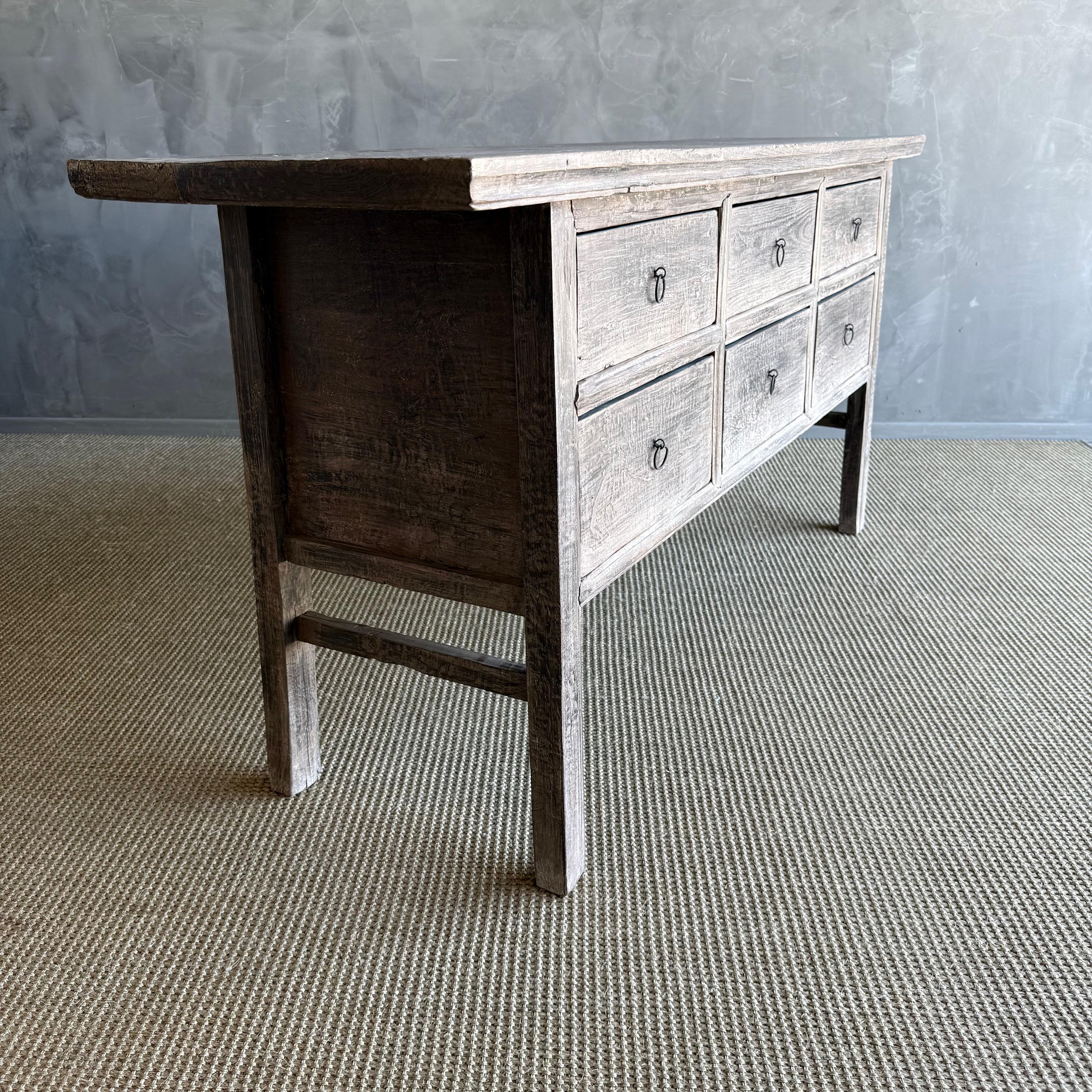 Olmo Tavolo consolle con cassetti in legno di olmo verniciato vintage in vendita