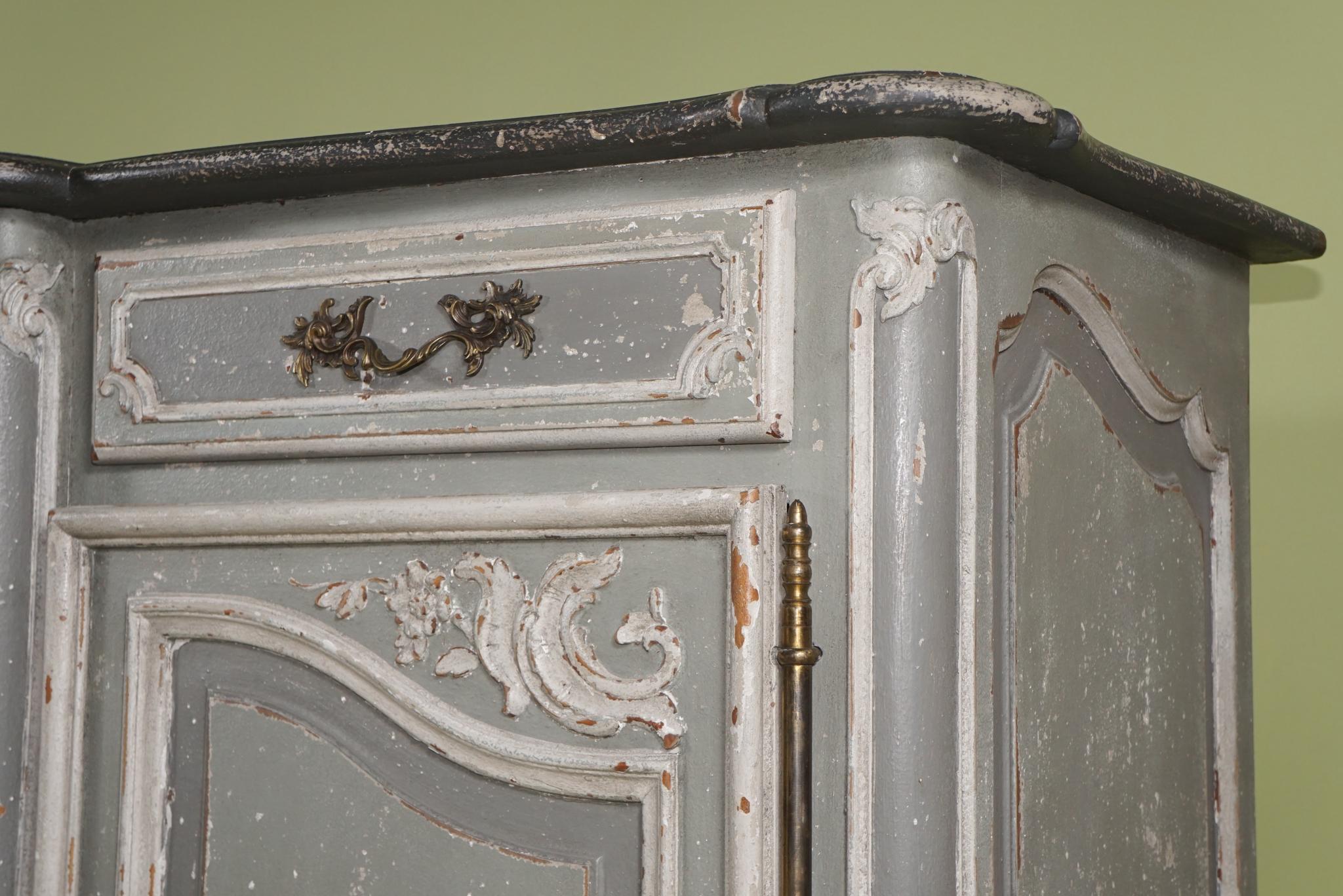 Wood Vintage Painted French Country Enfilade Server For Sale