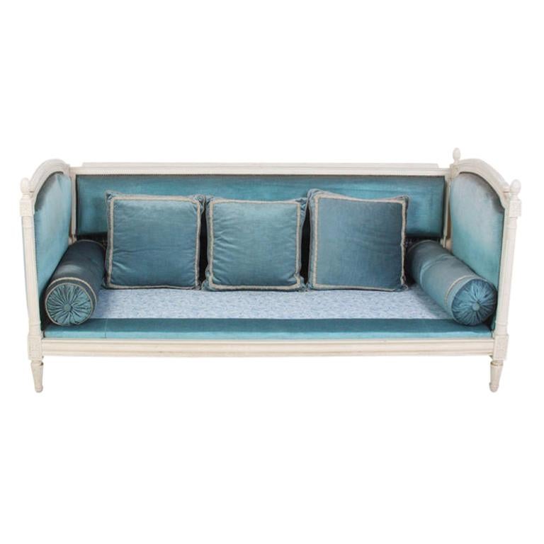 Vintage Painted French Louis XVI-Style Daybed