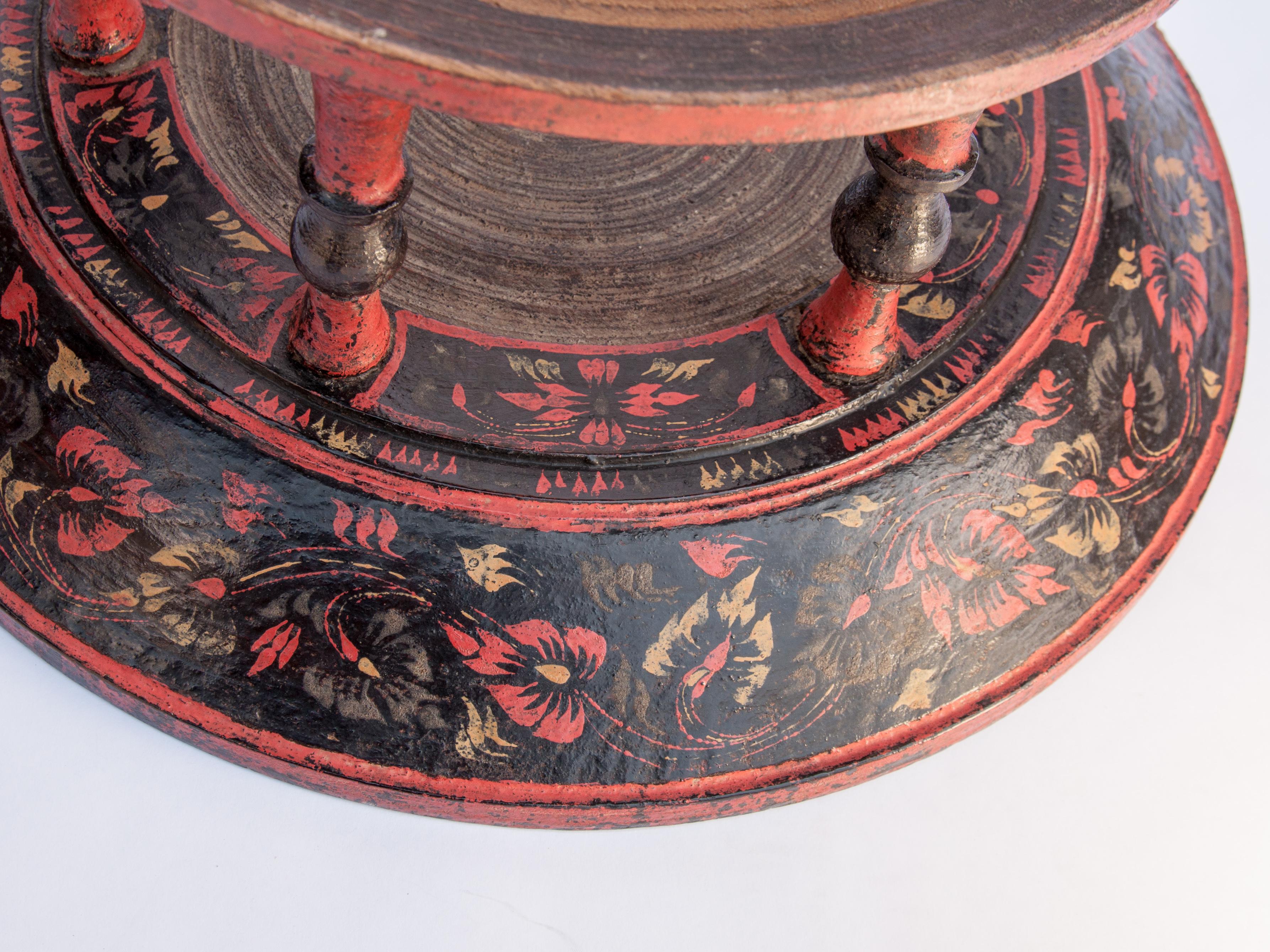 Vintage Painted Lacquer Tray on Stand, Shan of Burma, Early to Mid-20th Century 10