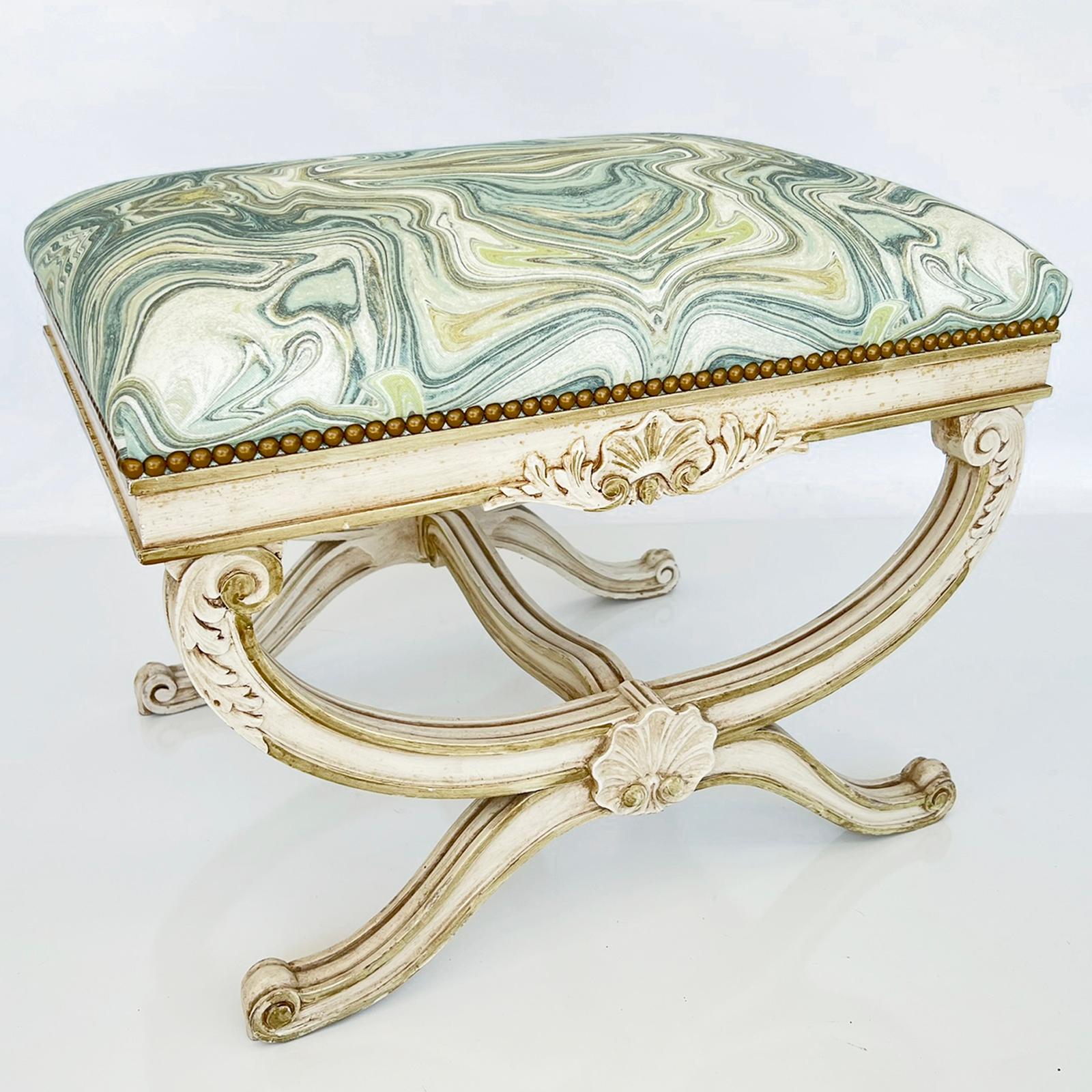 Vintage Painted Neoclassical Style Curule Bench In Good Condition For Sale In West Palm Beach, FL