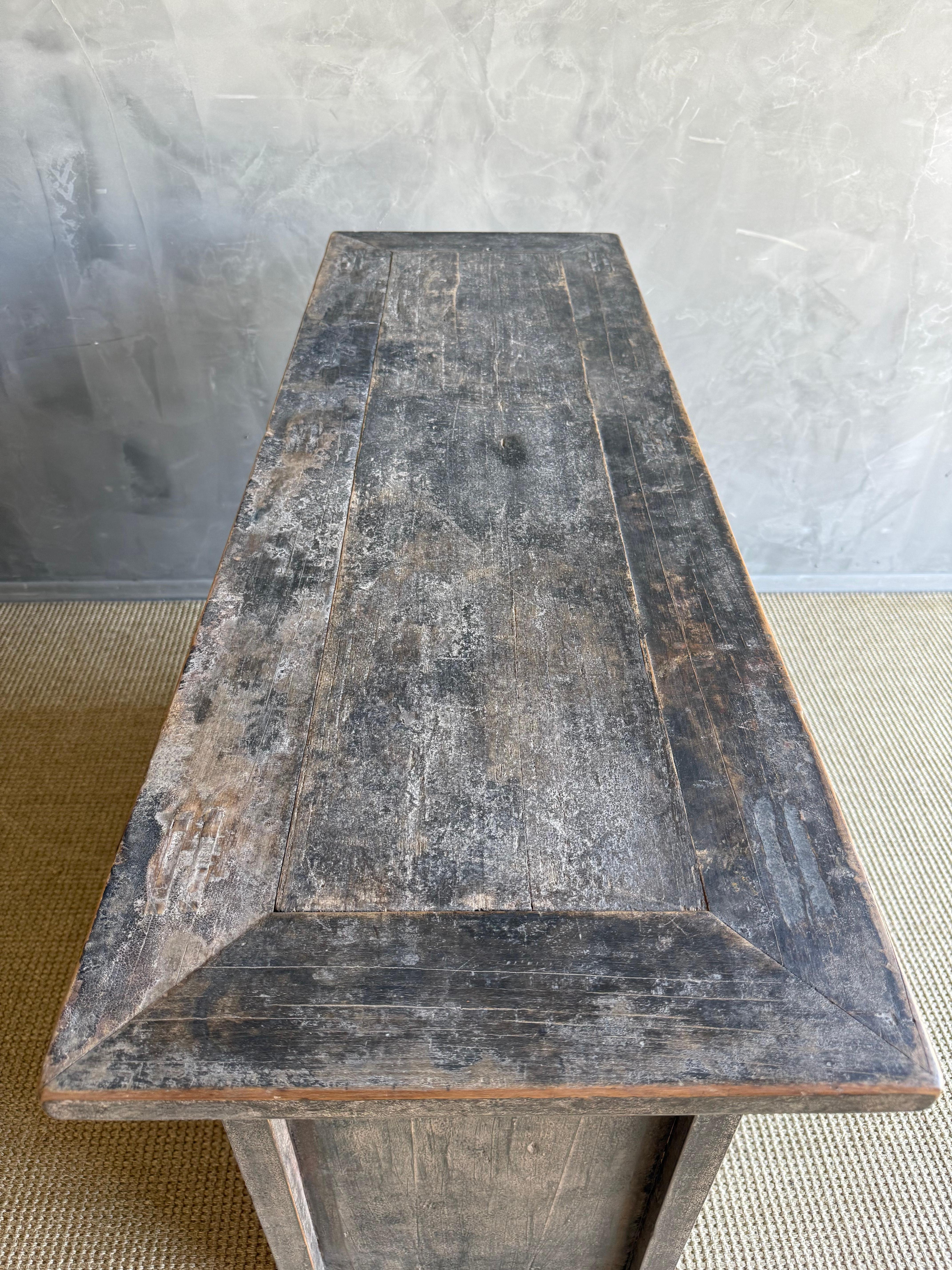 Credenza dipinta vintage con 2 cassetti in vendita 2