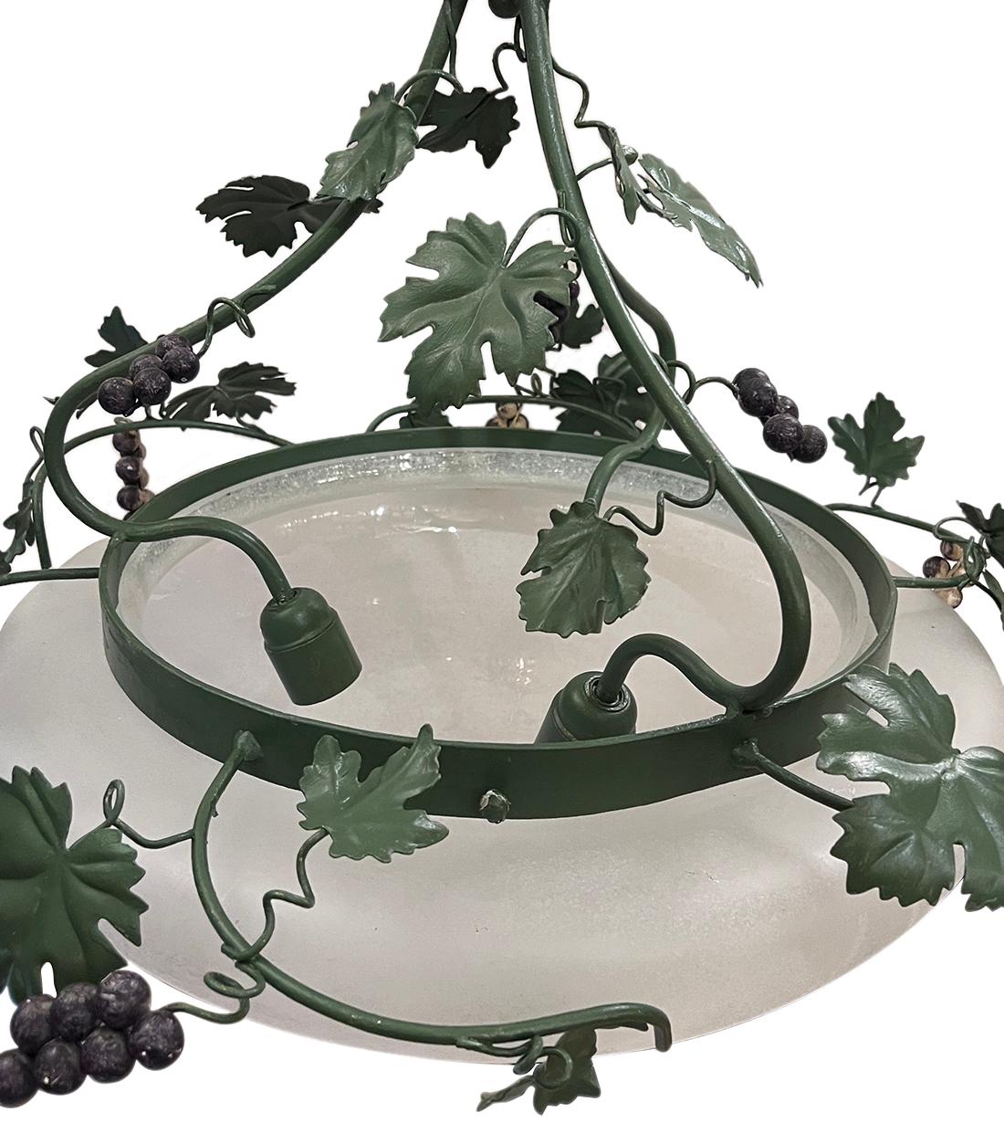 Vintage Painted Tole Light Fixture In Good Condition For Sale In New York, NY