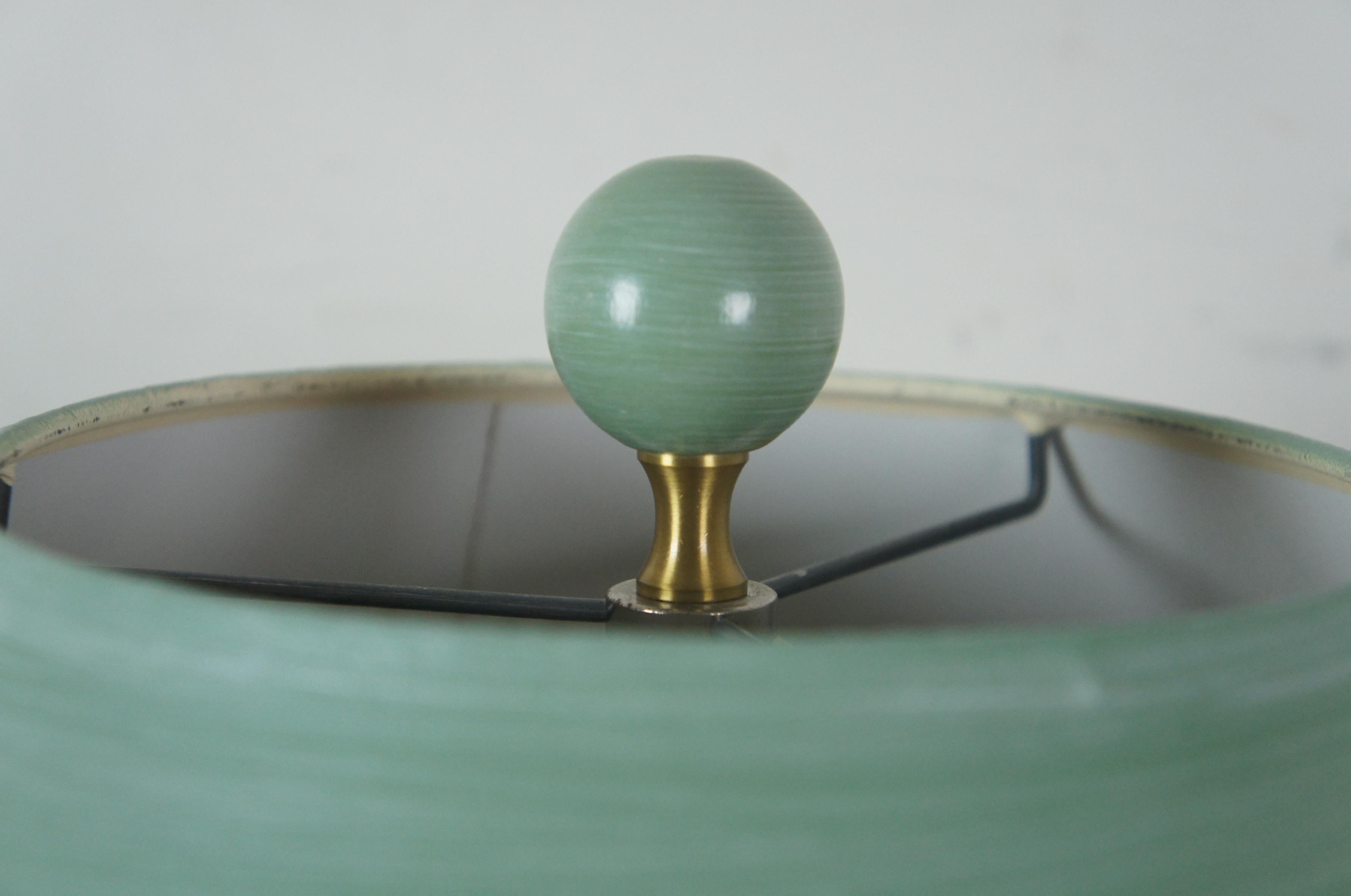 Vintage Painted Wicker Rattan Boho Chic Green Urn Shaped Table Lamp and Shade In Good Condition In Dayton, OH