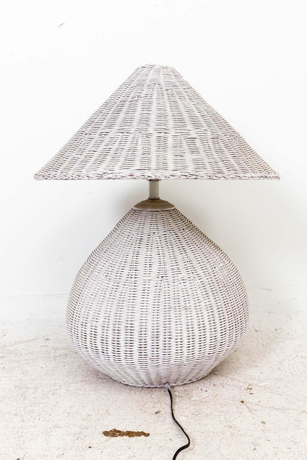 Vintage Painted Wicker Table Lamp 7