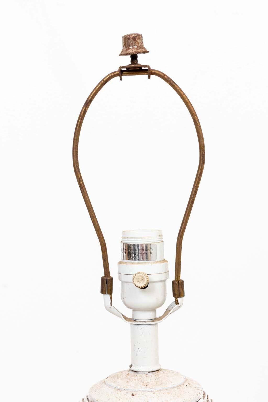 Vintage Painted Wicker Table Lamp In Good Condition In New York, NY