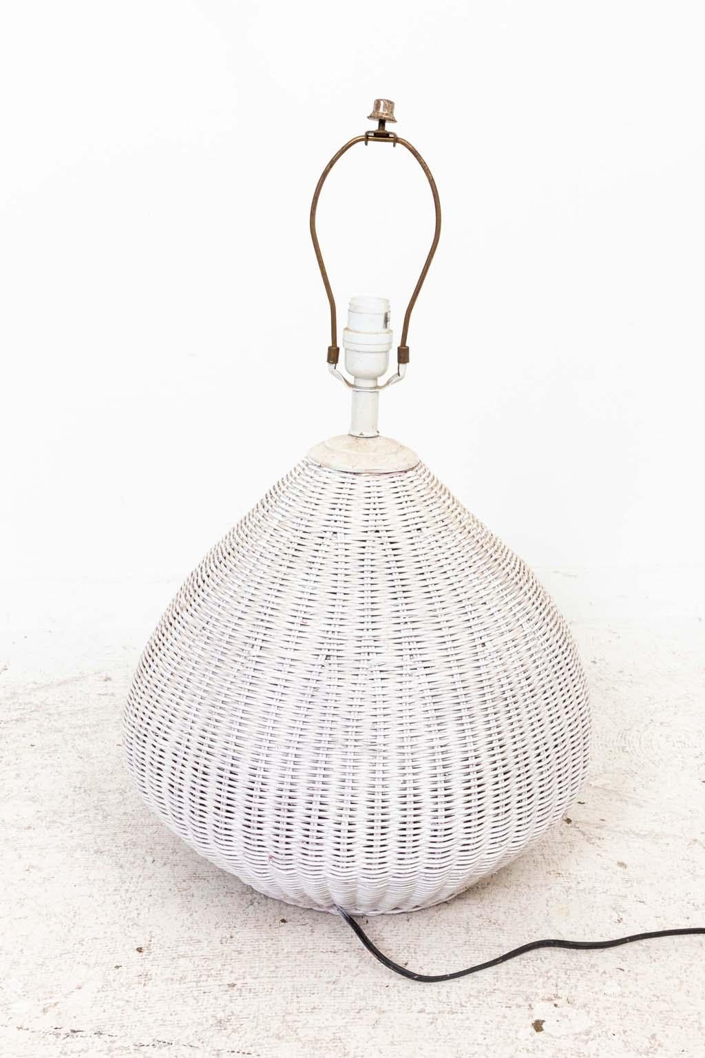 Vintage Painted Wicker Table Lamp 3