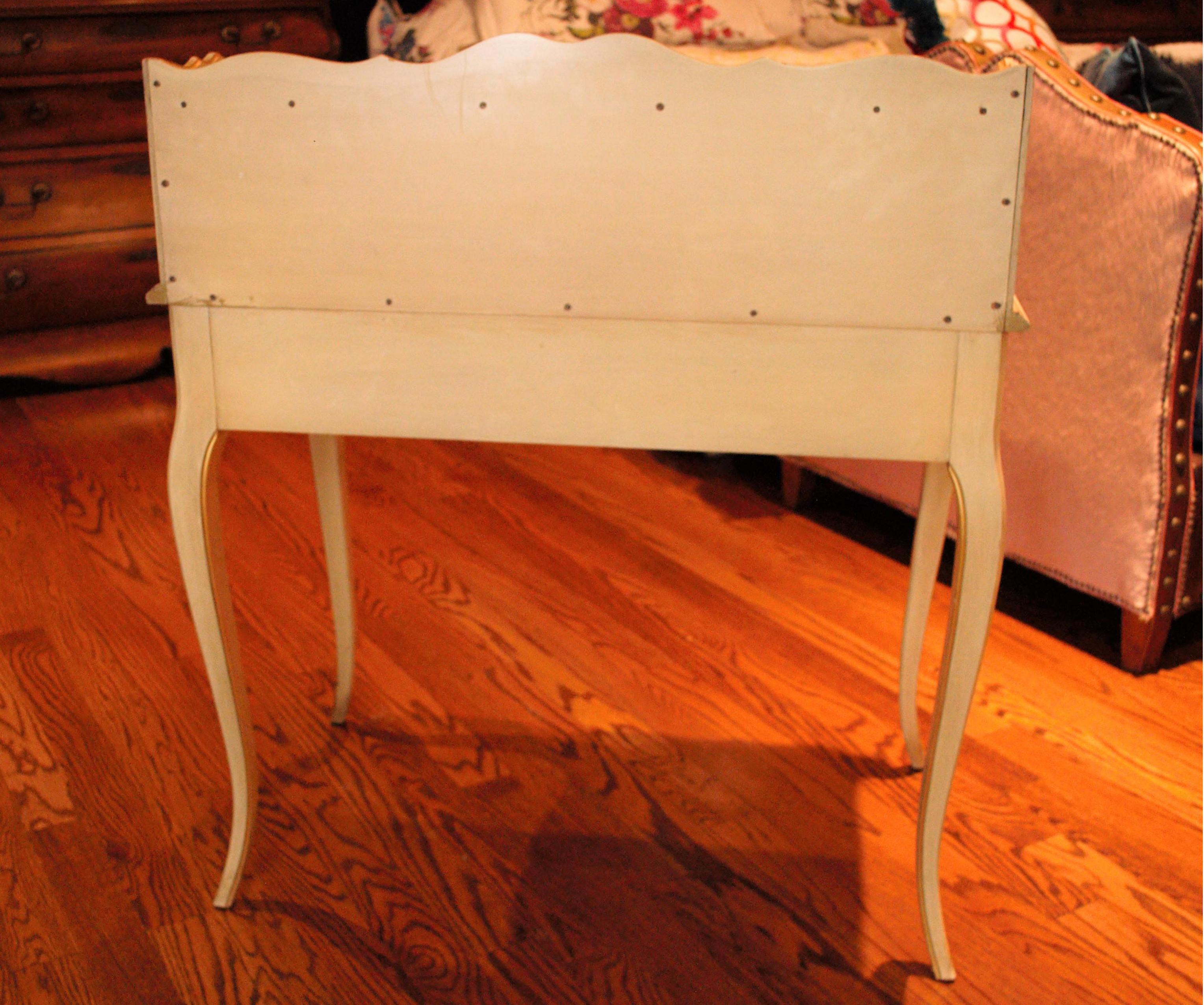 Vintage Painted Writing Desk In Good Condition In Livingston, NJ