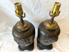 Paire de lampes asiatiques vintage en finition bronze avec Shih Tzus ou chiens Foo lionisés