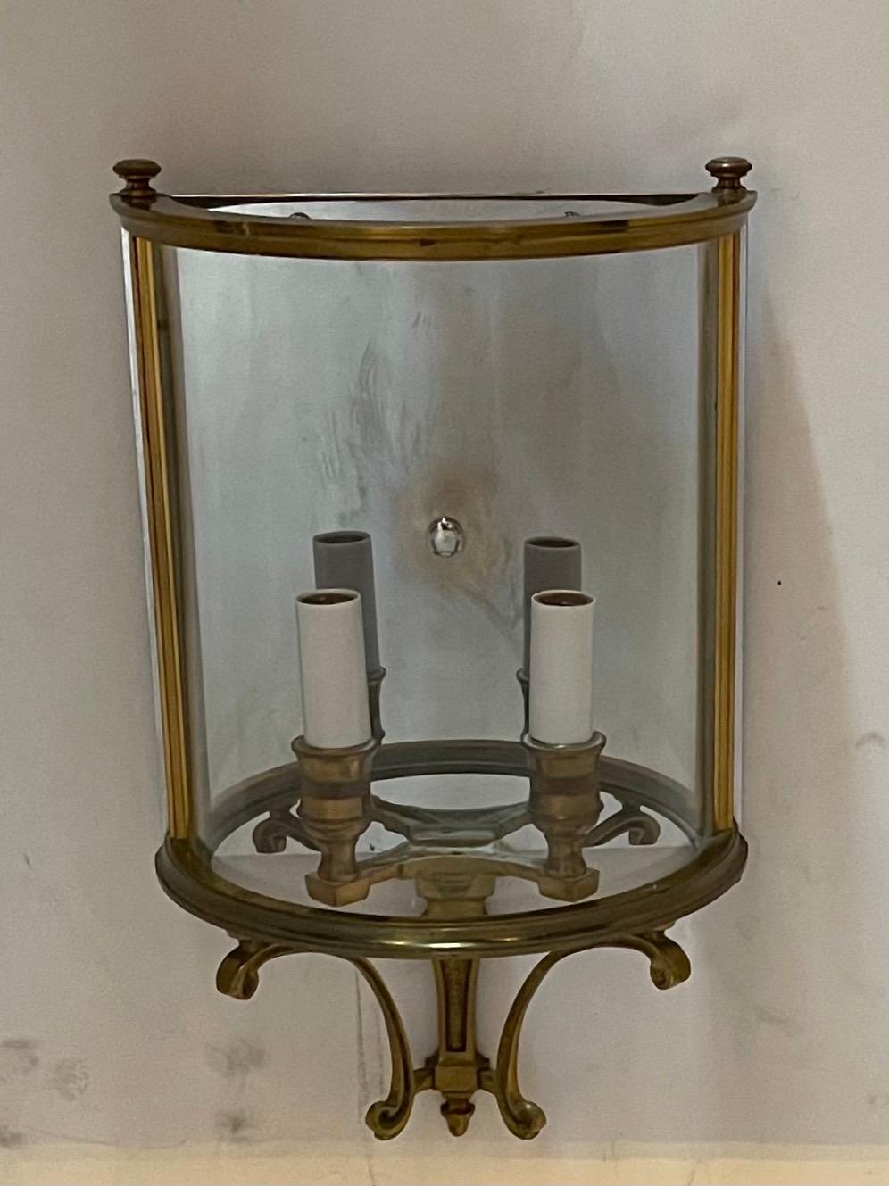 Vintage Pair of Bronze Wall Lantern Sconces Curved Glass Mirrored Back Vaughan In Good Condition For Sale In Roslyn, NY