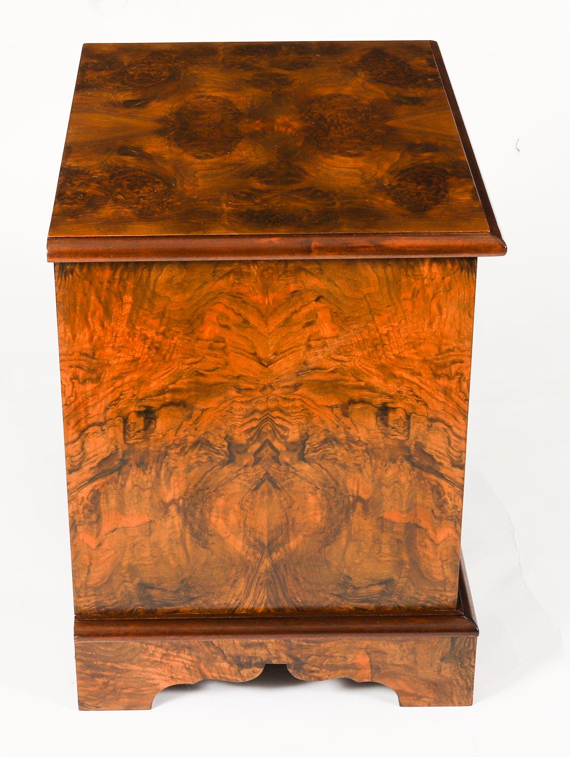 Vintage Pair Burr Walnut Bedside Chests Cabinets With Slides 20th Century For Sale 9