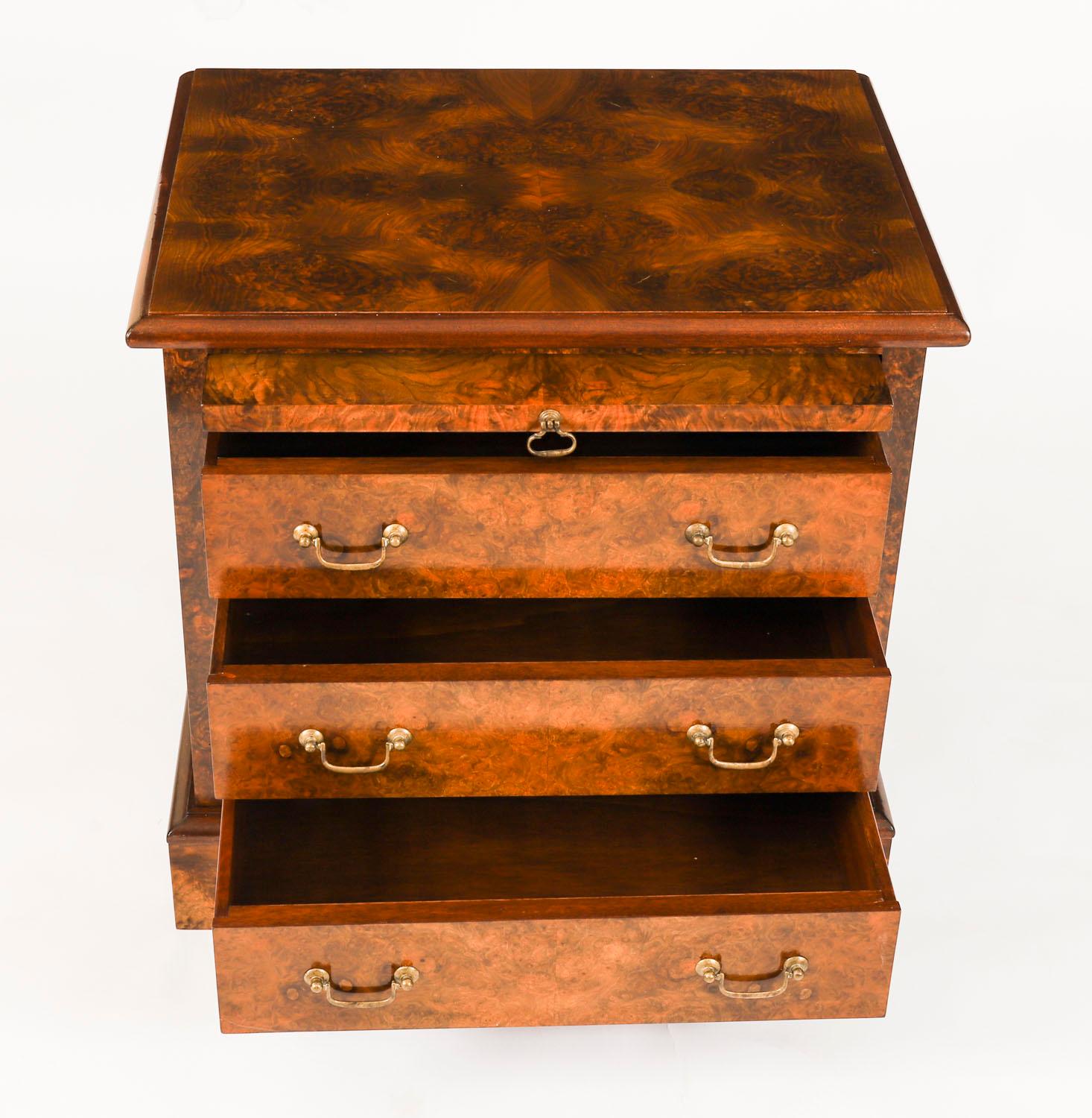 Vintage Pair Burr Walnut Bedside Chests Cabinets With Slides 20th Century For Sale 3