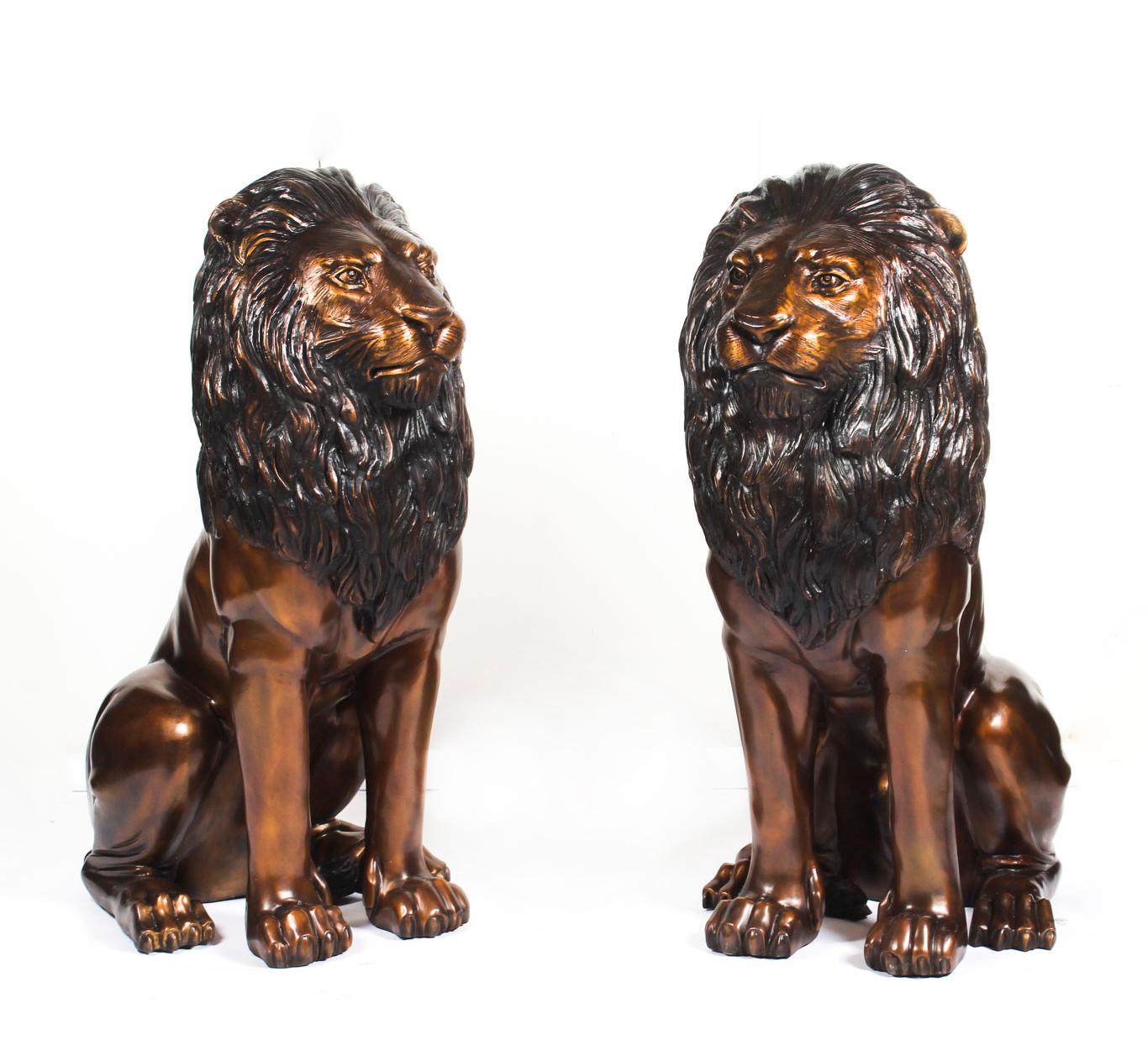 Vintage Pair of Cast Bronze Seated Lions, 20th Century For Sale 5