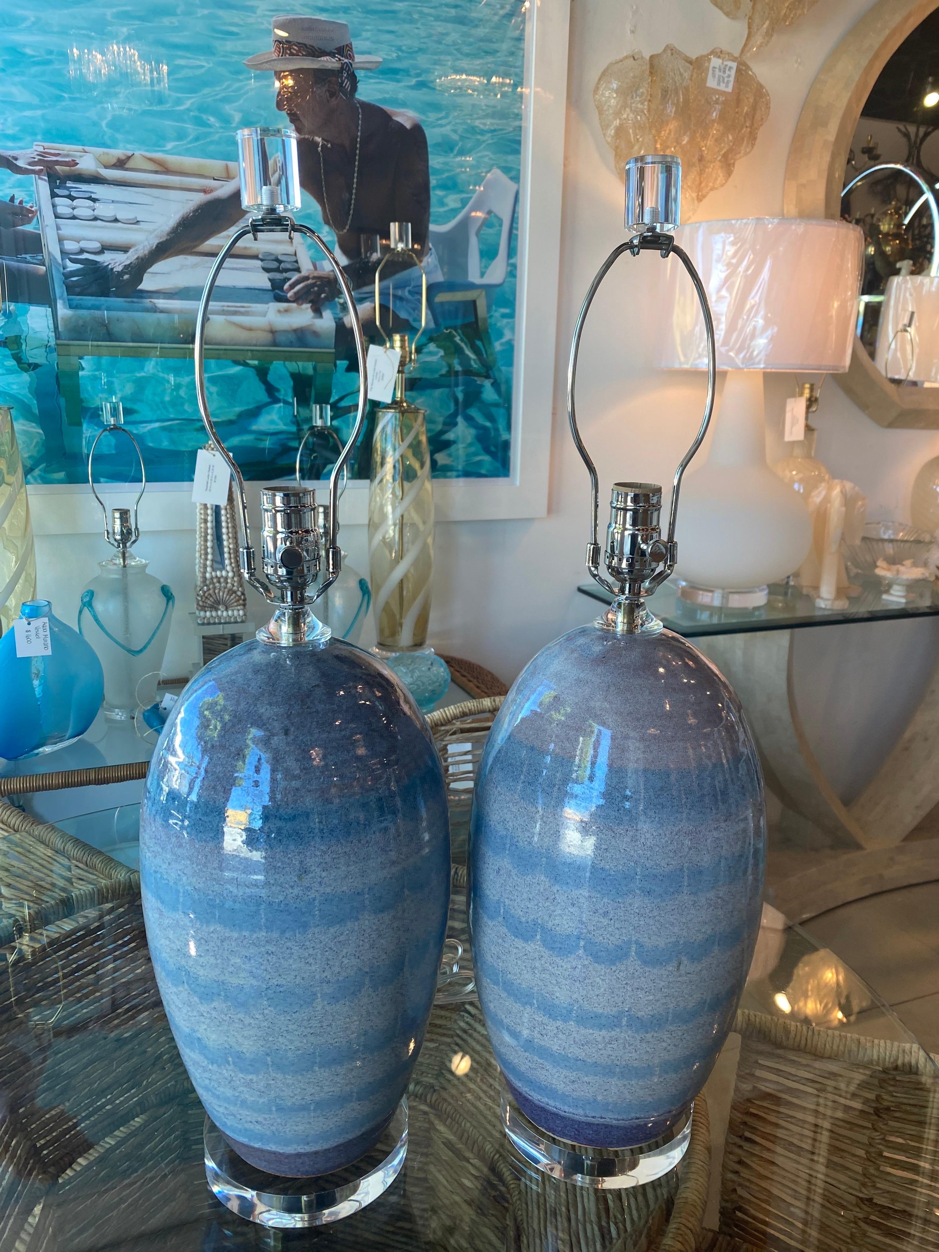 Vintage Pair Ceramic Pottery Lucite Ombre Blue Lavender Table Lamps Restored For Sale 2