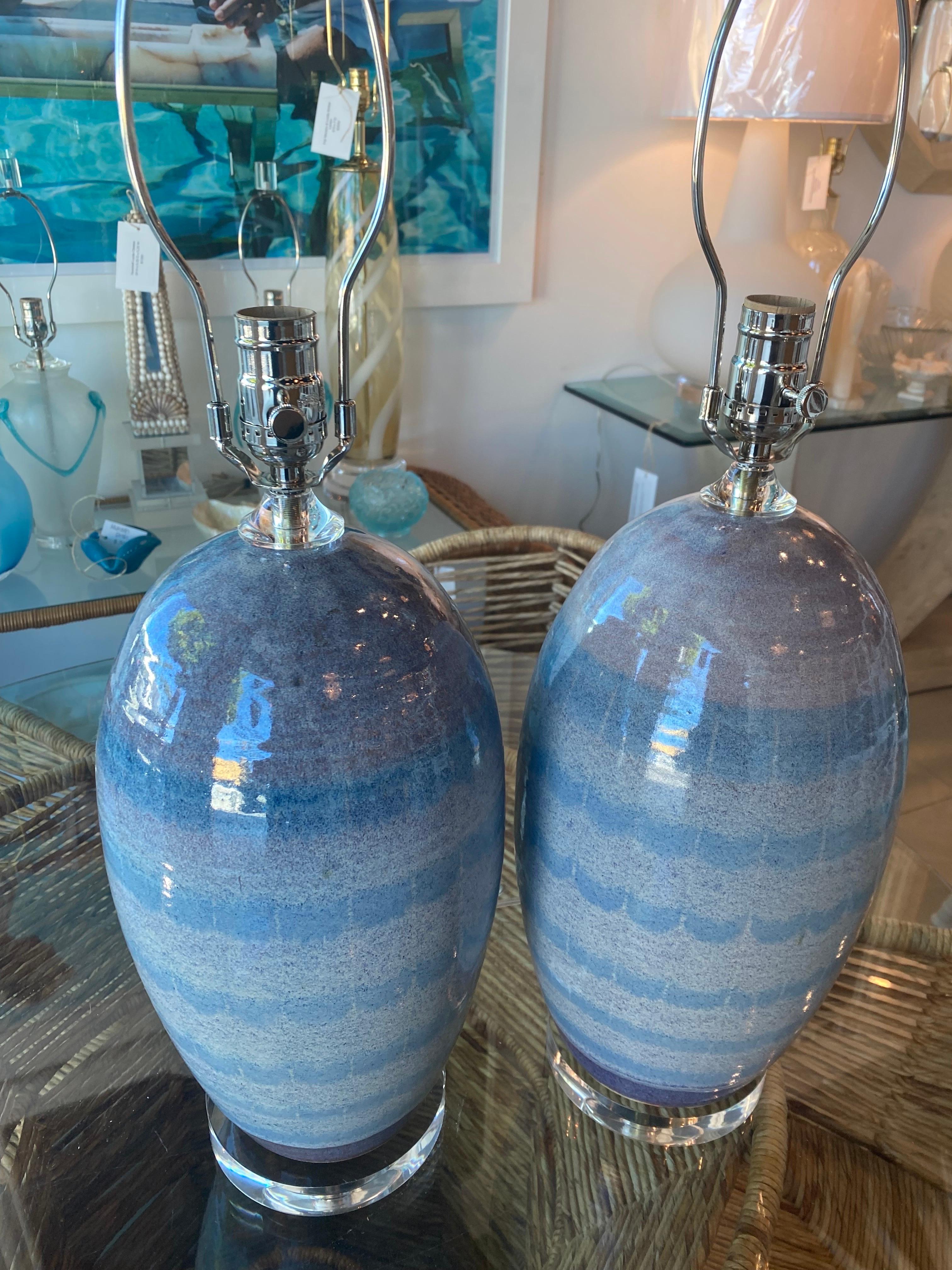 Vintage Pair Ceramic Pottery Lucite Ombre Blue Lavender Table Lamps Restored For Sale 3