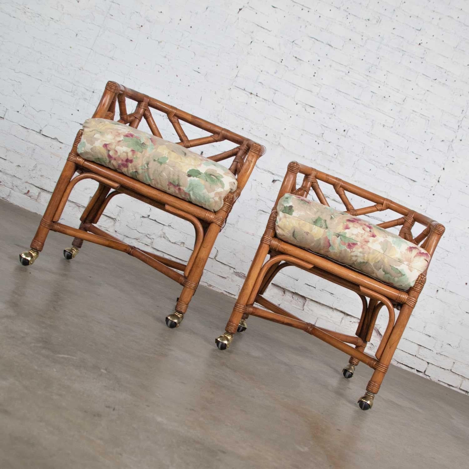 Américain Paire de chaises d'appoint vintage chinoises Chippendale en rotin et osier Henry Link en vente
