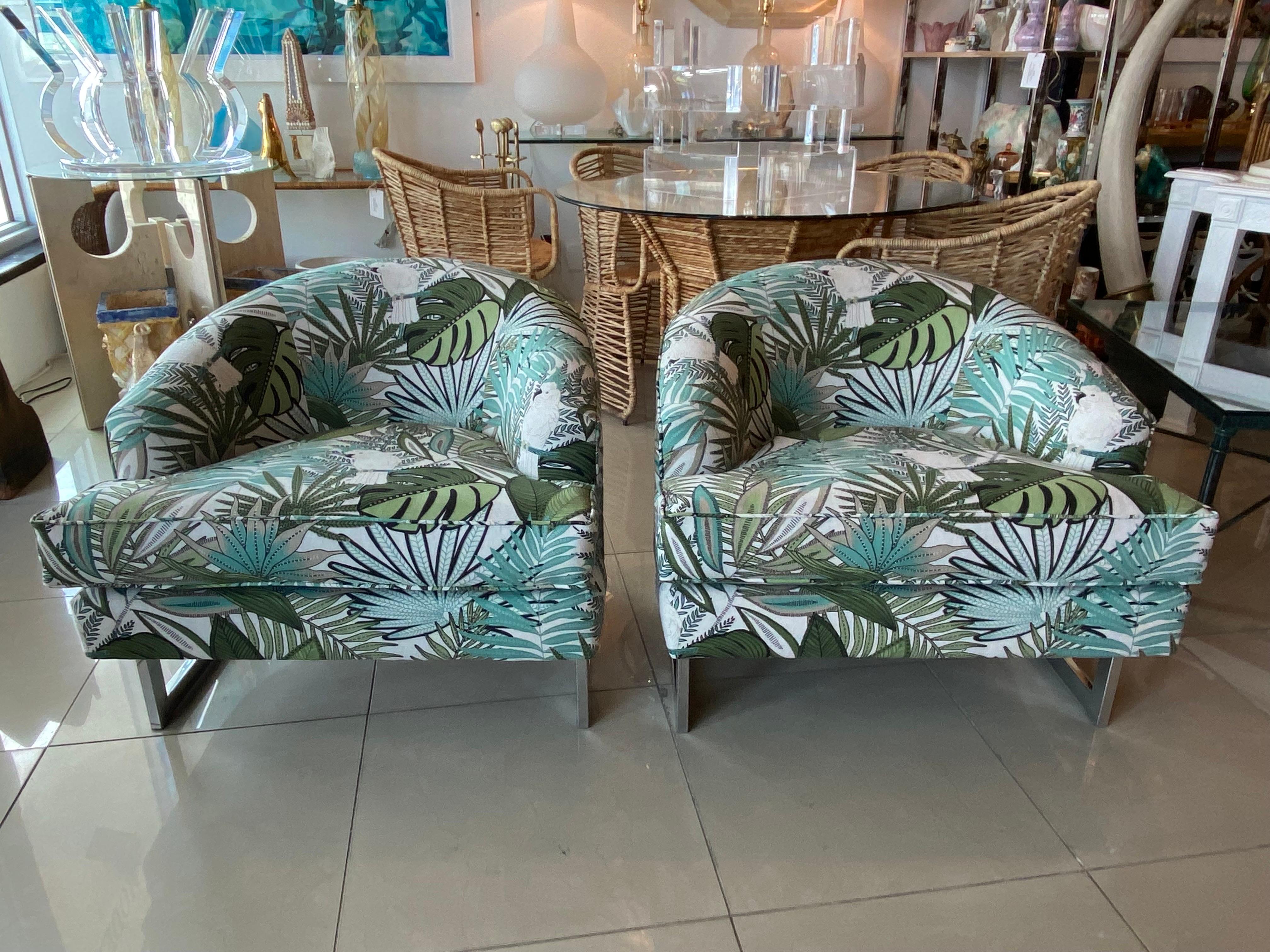 Vintage Pair Chrome Cantilever Barrel Tub Chairs Milo Baughman Style Upholstered In Good Condition In West Palm Beach, FL