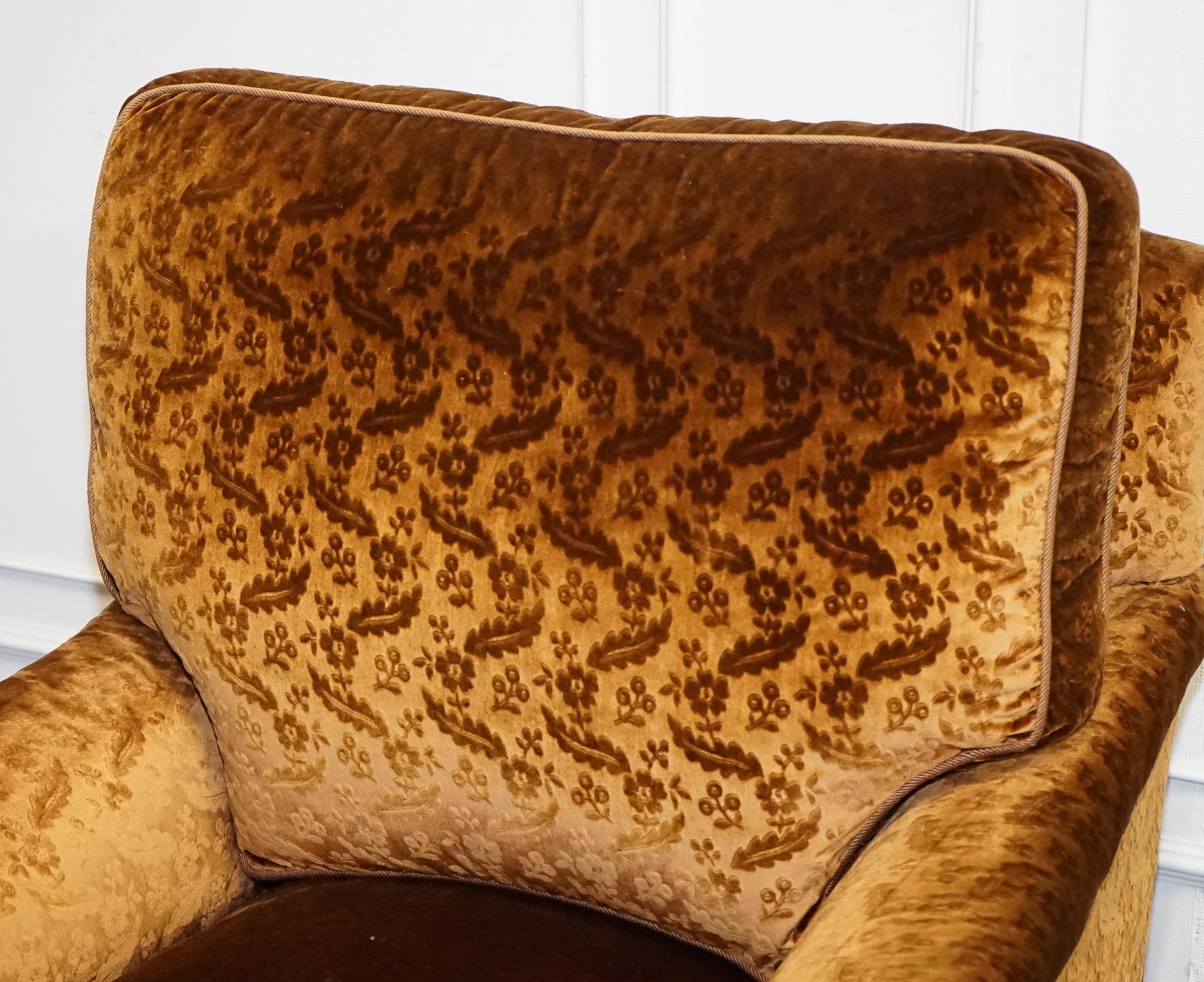 VINTAGE PAIR CUSTOM MADE VELVET CONNAUGHT ARMCHAiRS BY DUDGEON LONDON For Sale 5