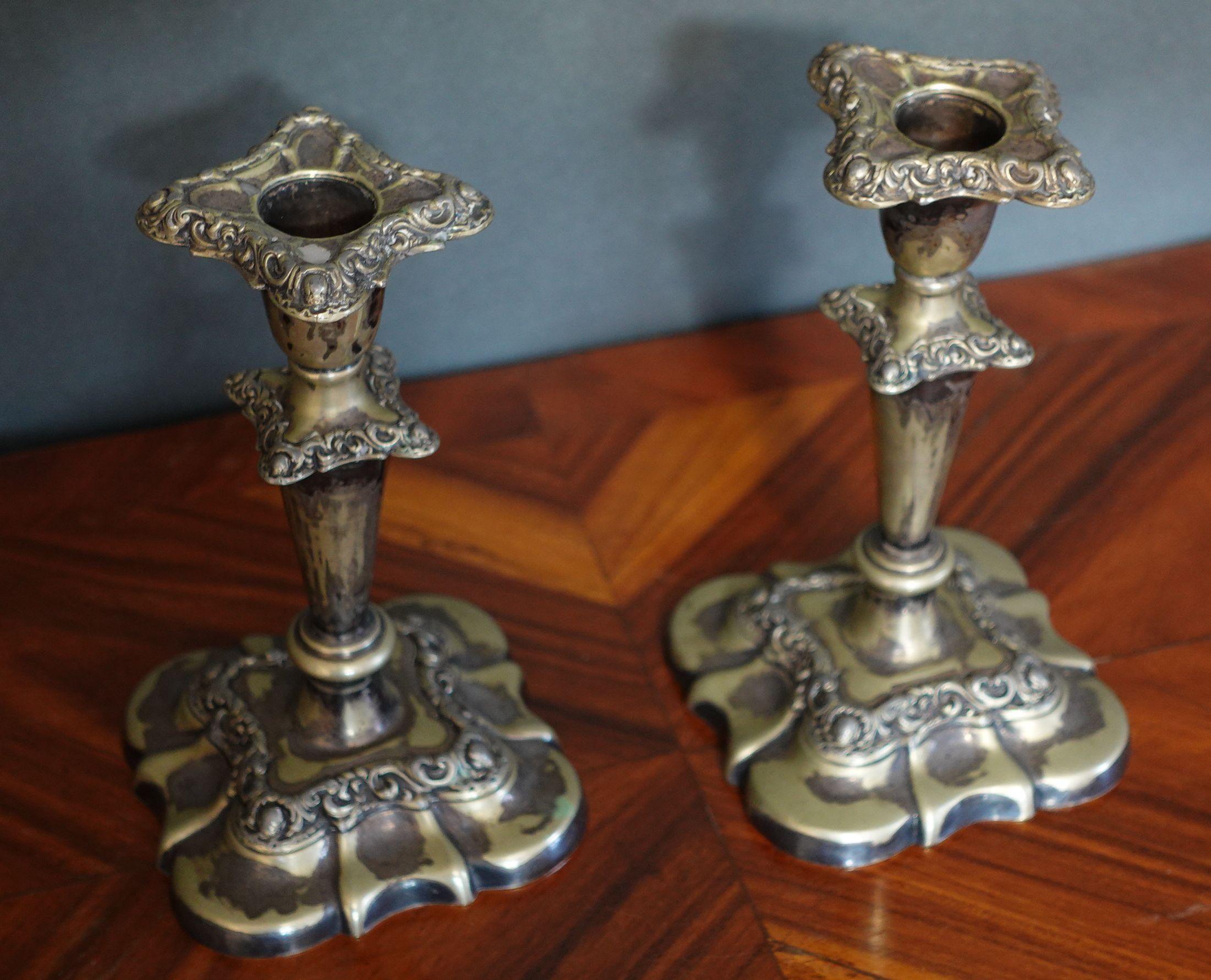 Pareja de candelabros de fantasía Gorham plateados con insertos n.º 20702 en Bueno estado para la venta en Norton, MA