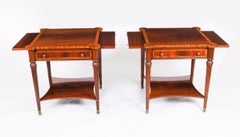 Coppia vintage di tavolini da salotto in mogano a fiamma con guide e cassetti XX secolo