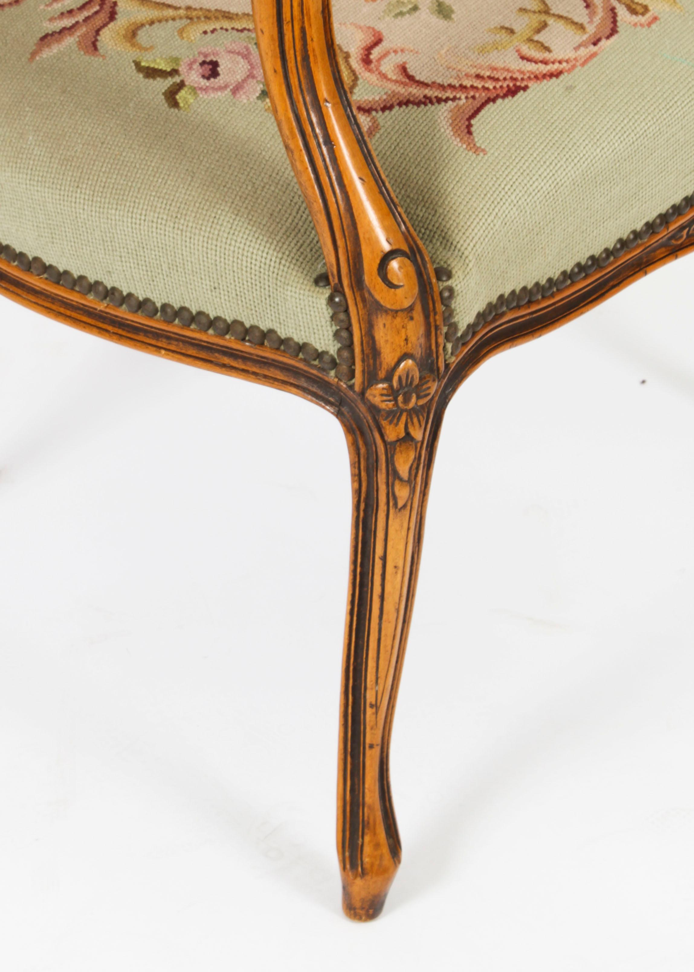 Paire de fauteuils français Louis XV Revive, milieu du 20e siècle 9