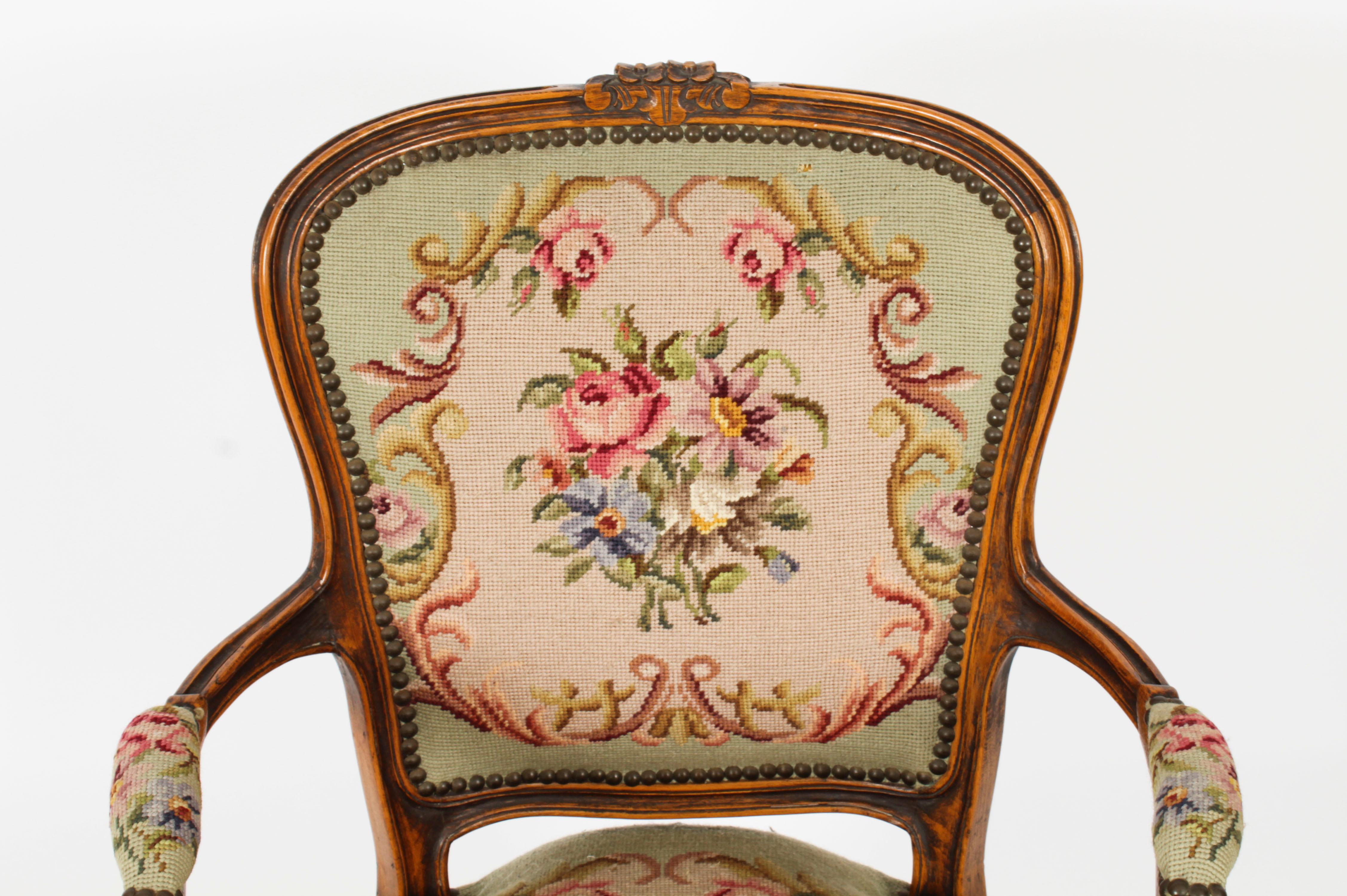 Vintage Pair Französisch Louis XV Revival Sessel Mitte des 20. im Zustand „Gut“ in London, GB