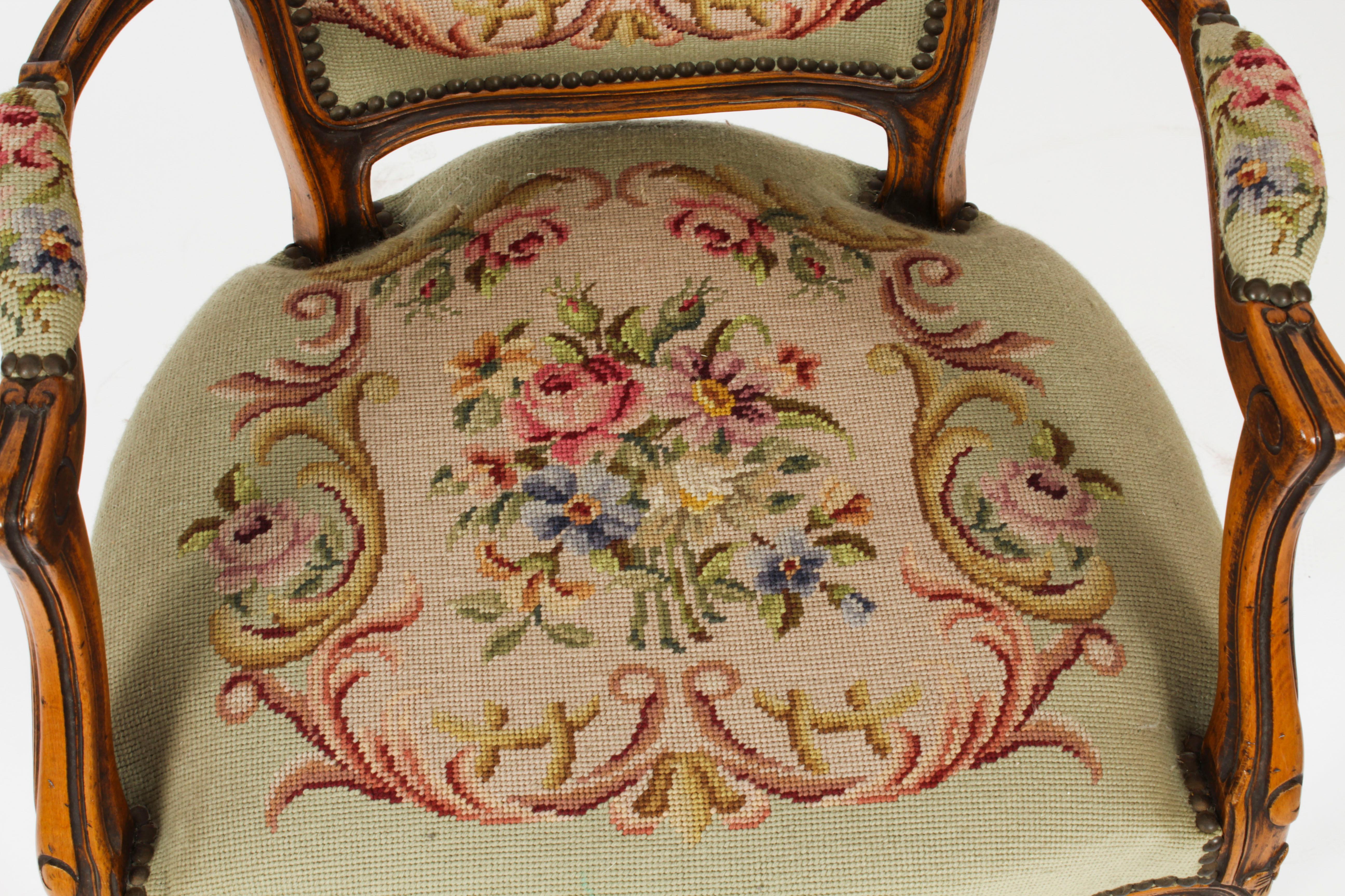 Paire de fauteuils français Louis XV Revive, milieu du 20e siècle 2