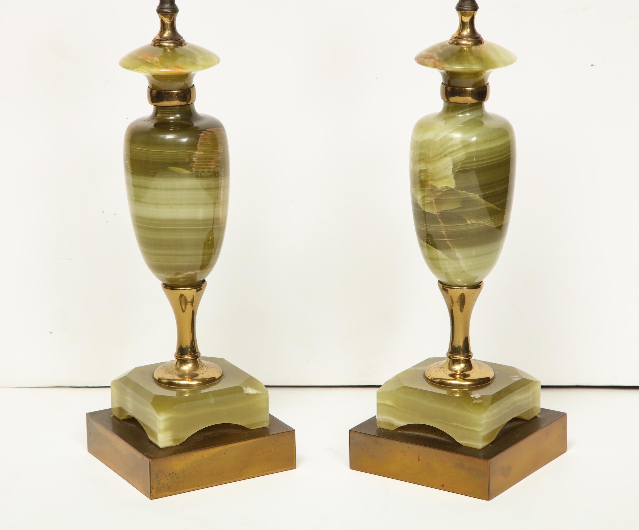 Vintage Pair of Green Onyx Deco Lamps In Good Condition In New York, NY
