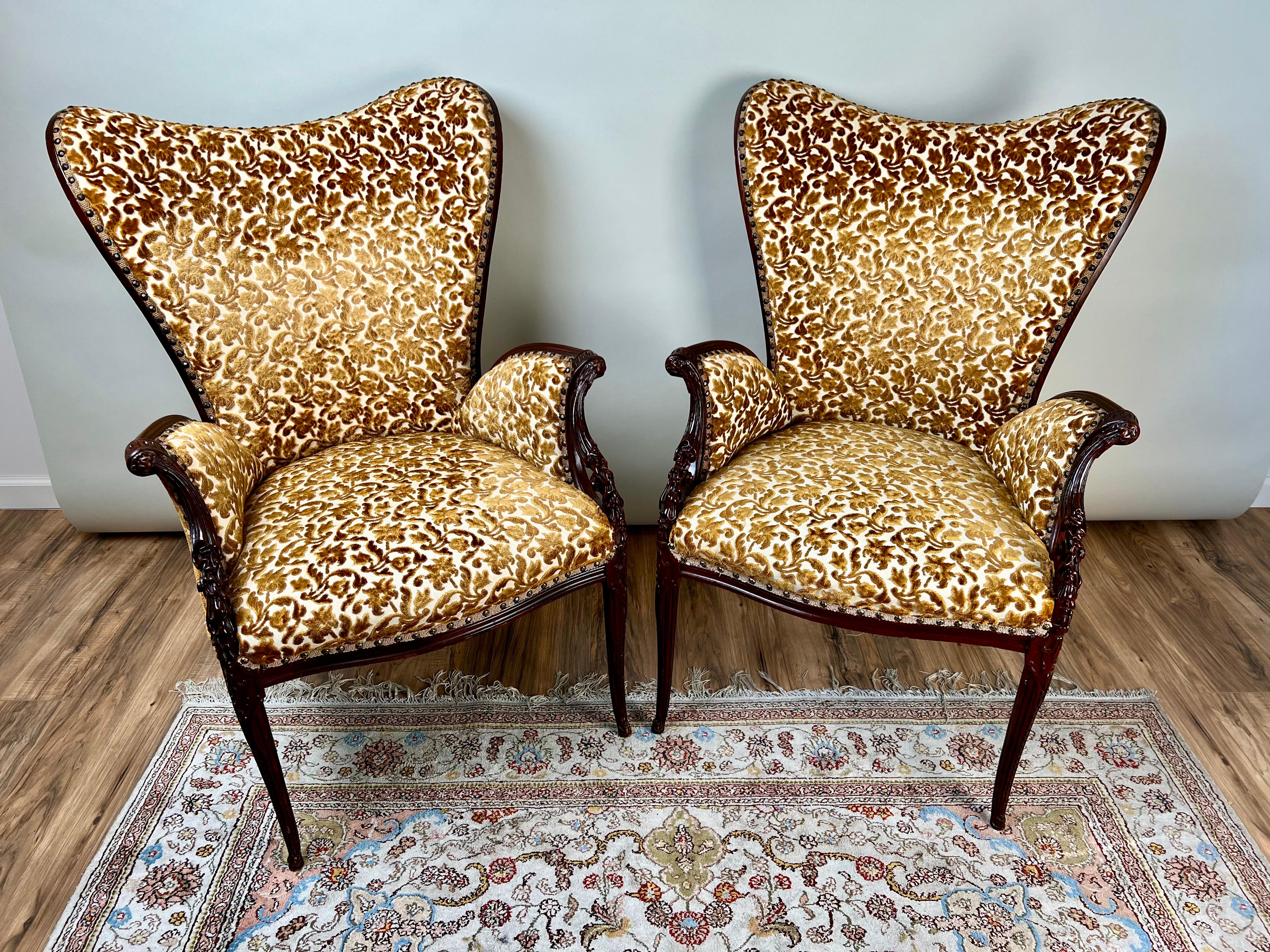 Américain Paire de chaises de cheminée Grosfeld House Hollywood Regency, vers 1940 en vente