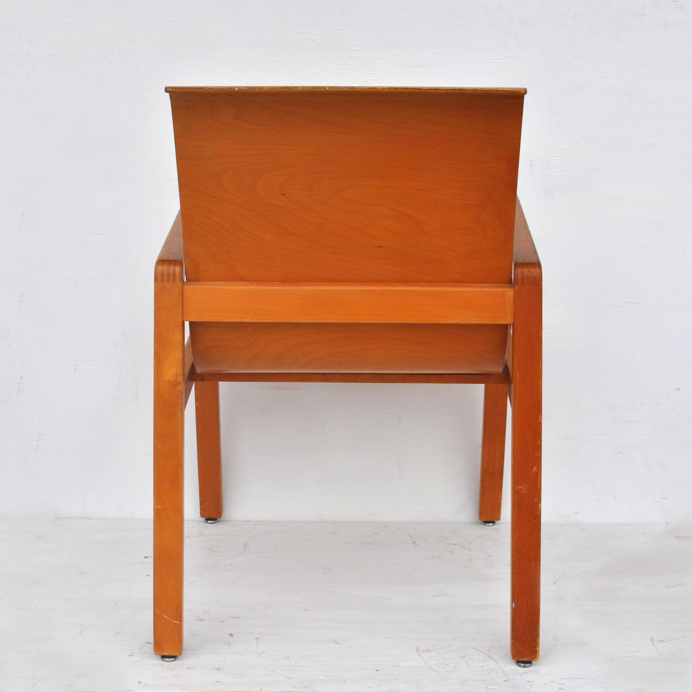 Finnish Vintage Pair of Hallway 403 Chairs by Alvar Aalto For Sale