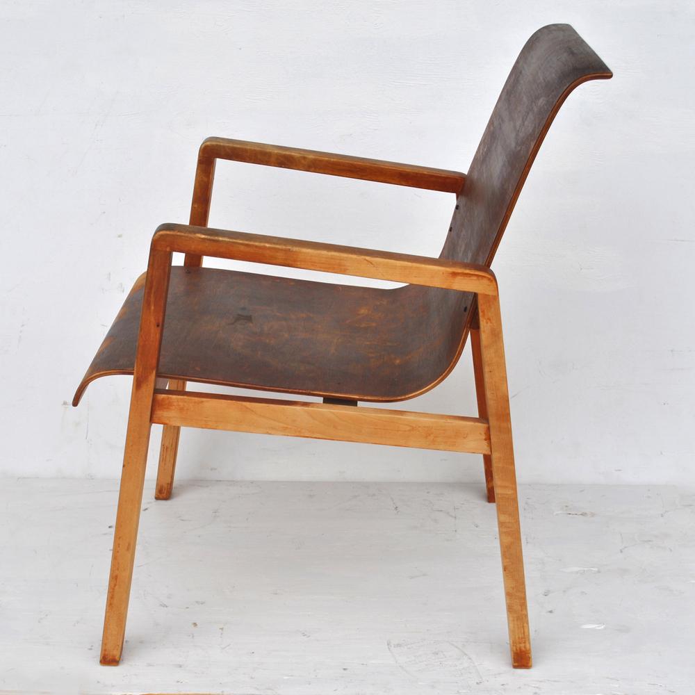 Mid-20th Century Vintage Pair Hallway 403 Chairs by Alvar Aalto For Sale