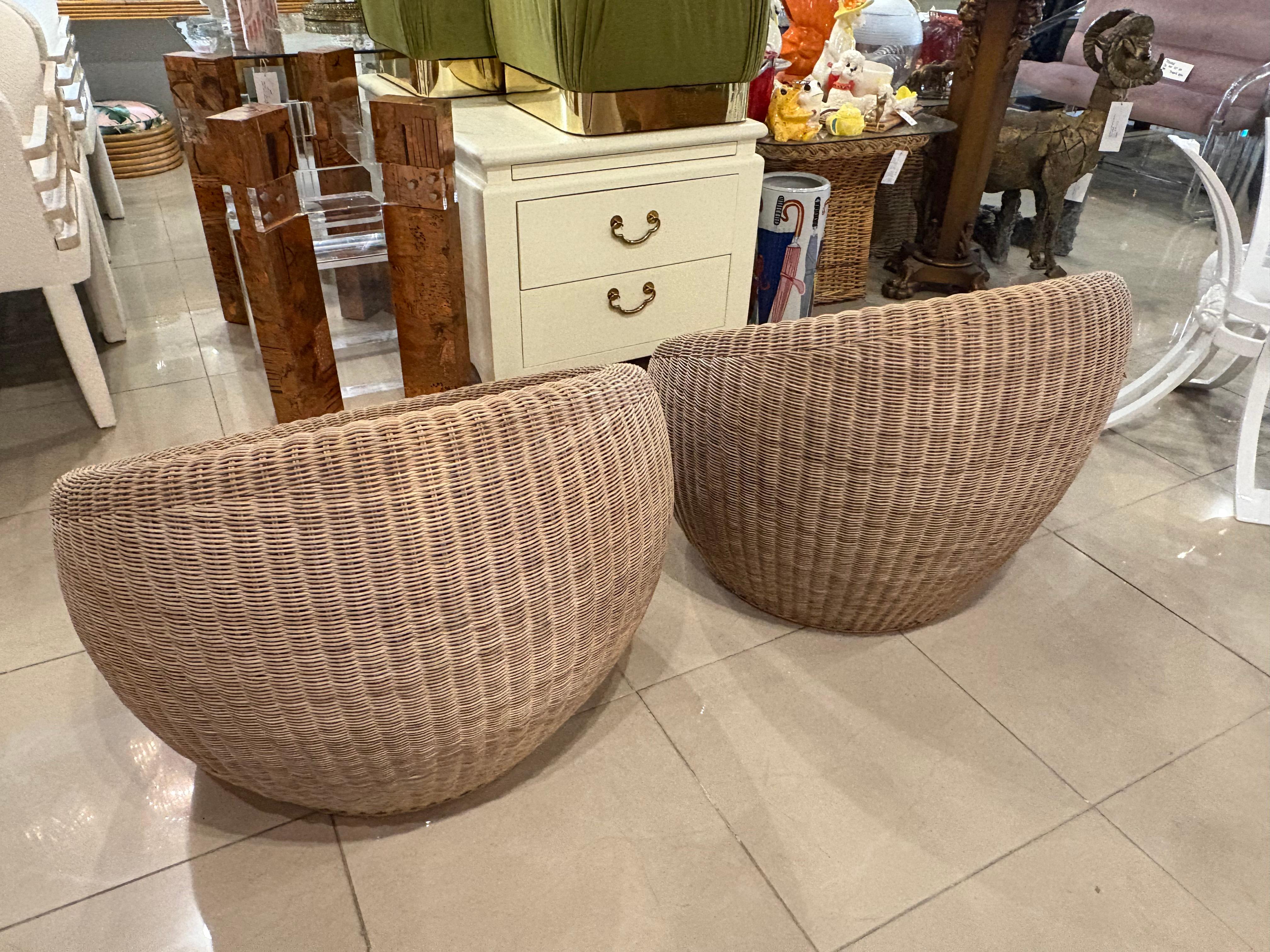 Vintage Paire Isamu Kenmochi Chaises longues rondes en rotin tressé Japon en vente 5