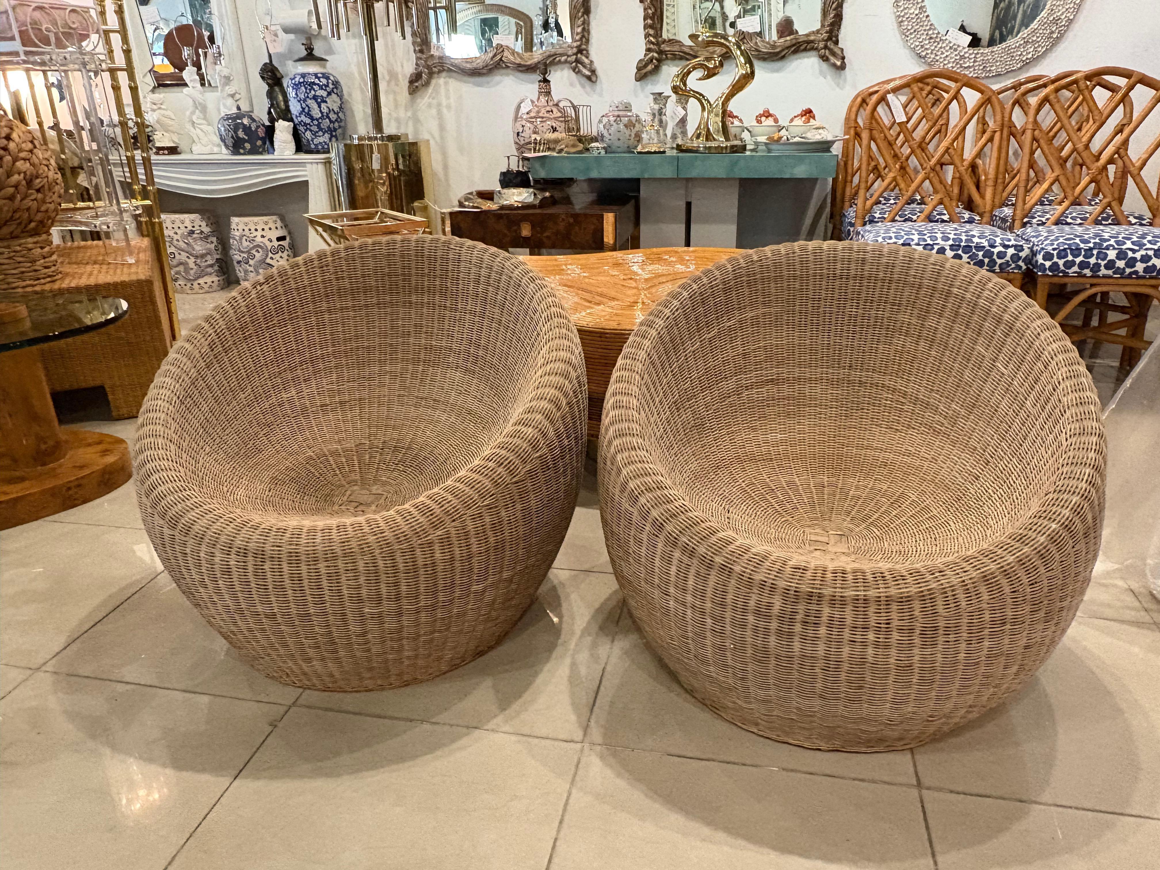 Vintage Paire Isamu Kenmochi Chaises longues rondes en rotin tressé Japon en vente 10