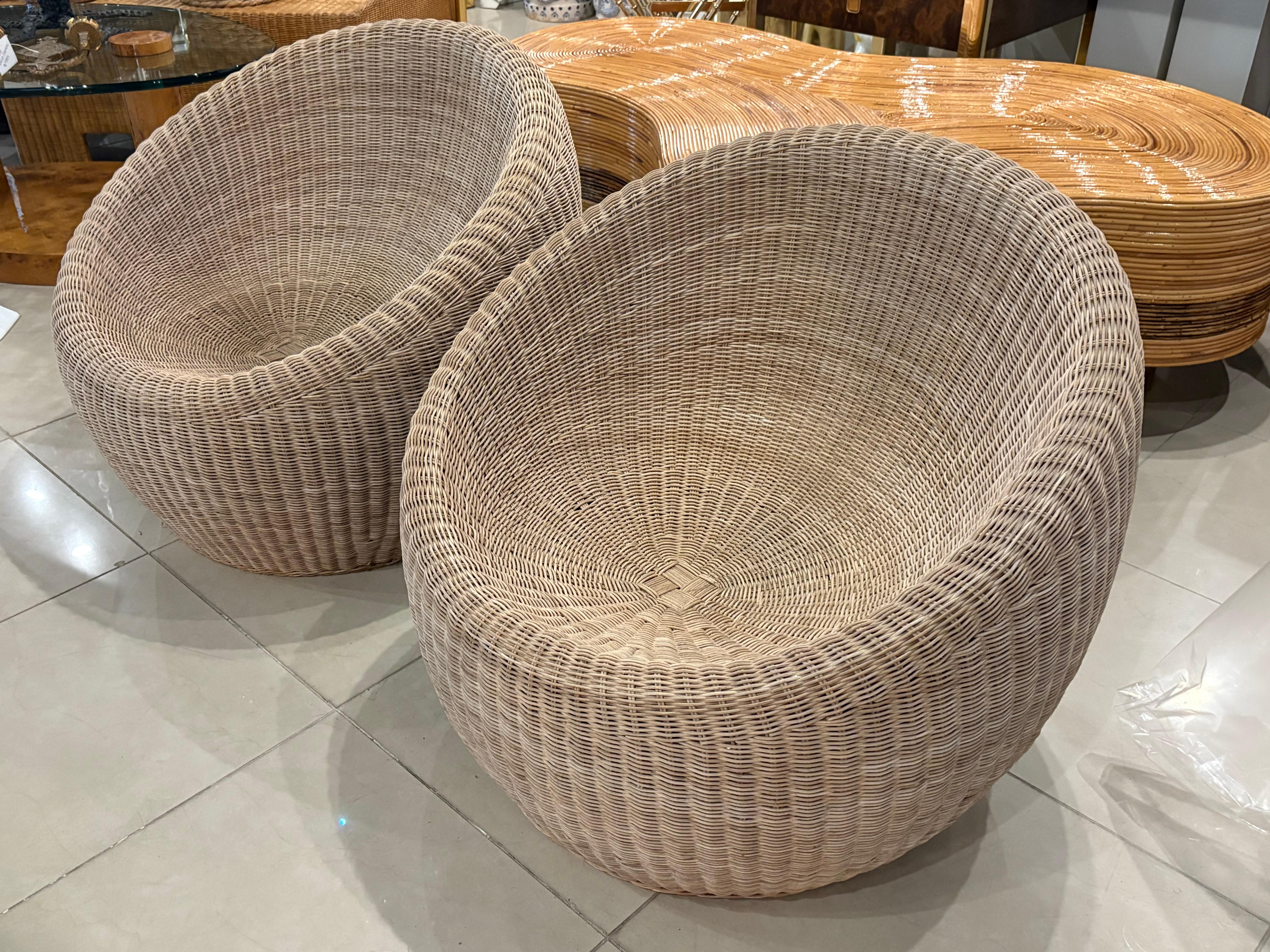 Vintage Paire Isamu Kenmochi Chaises longues rondes en rotin tressé Japon en vente 13