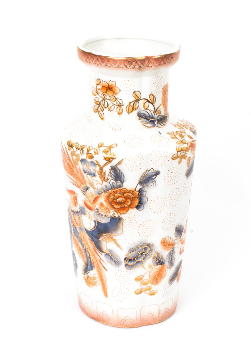 Vintage Pair of Japanese Imari Hand Painted Porcelain Vases, Mid-20th Century 5