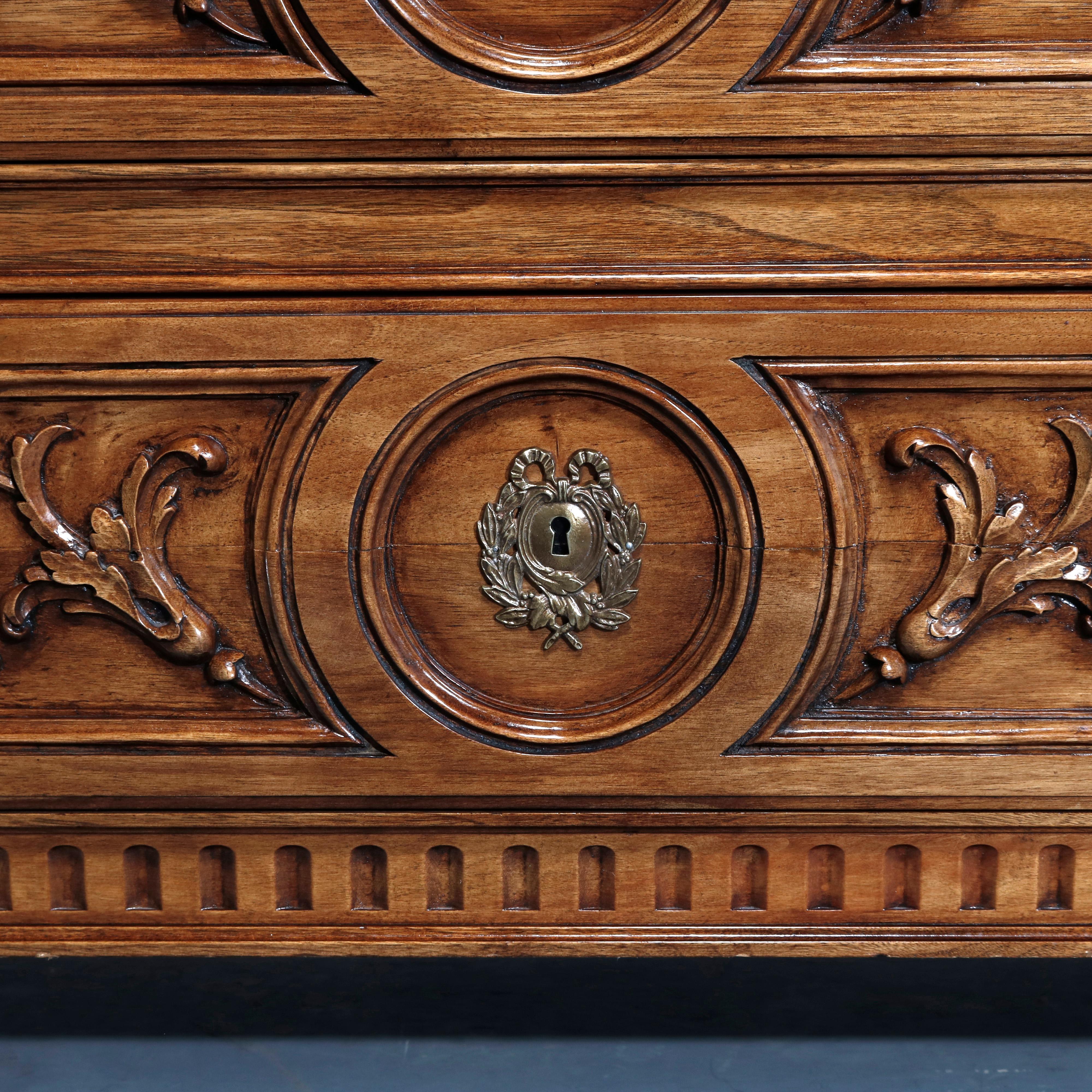 Vintage Pair of Karges Carved Mahogany Commodes, 20th Century 8