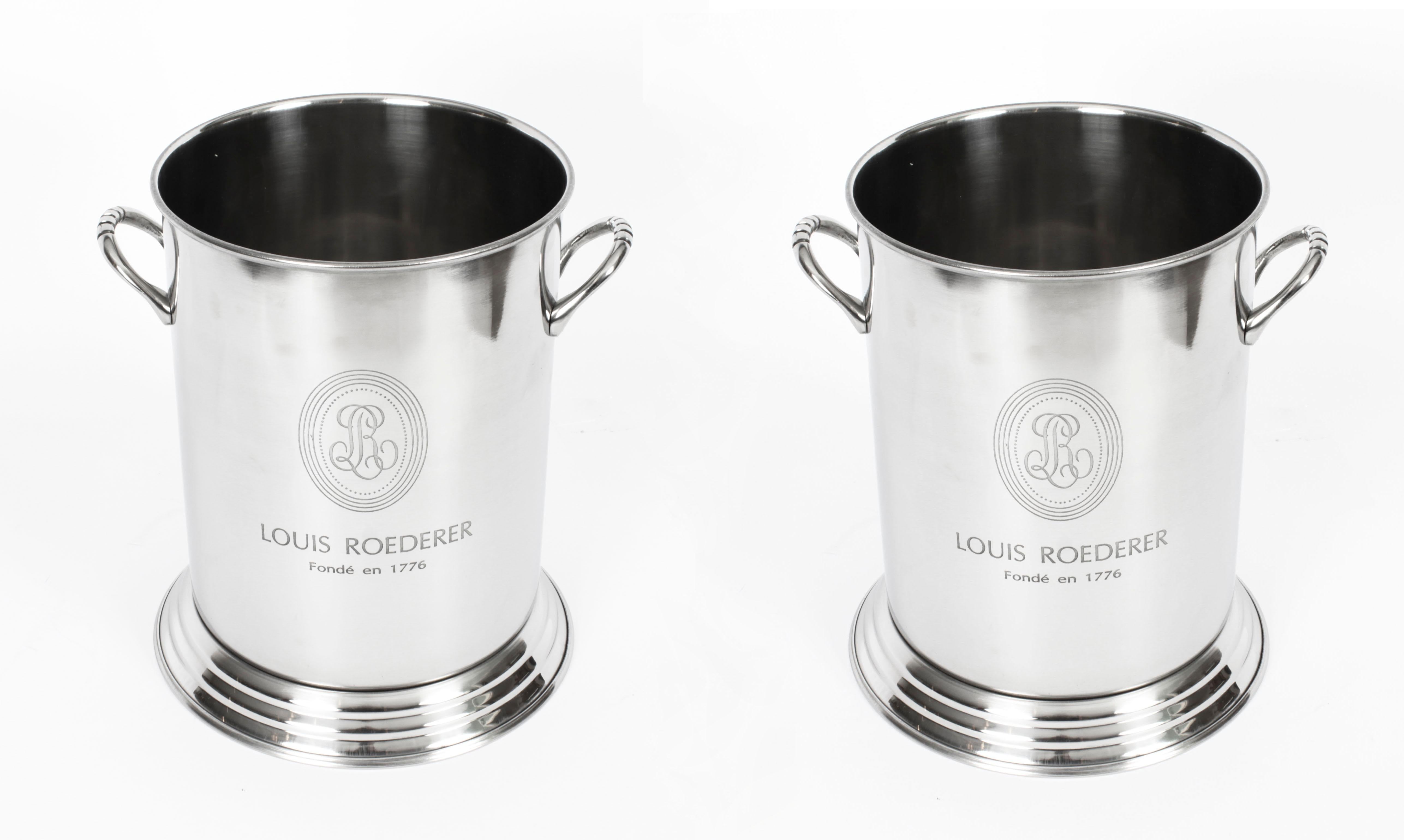 Pareja vintage Louis Roederer Champañeras plateadas Siglo XX en venta 5