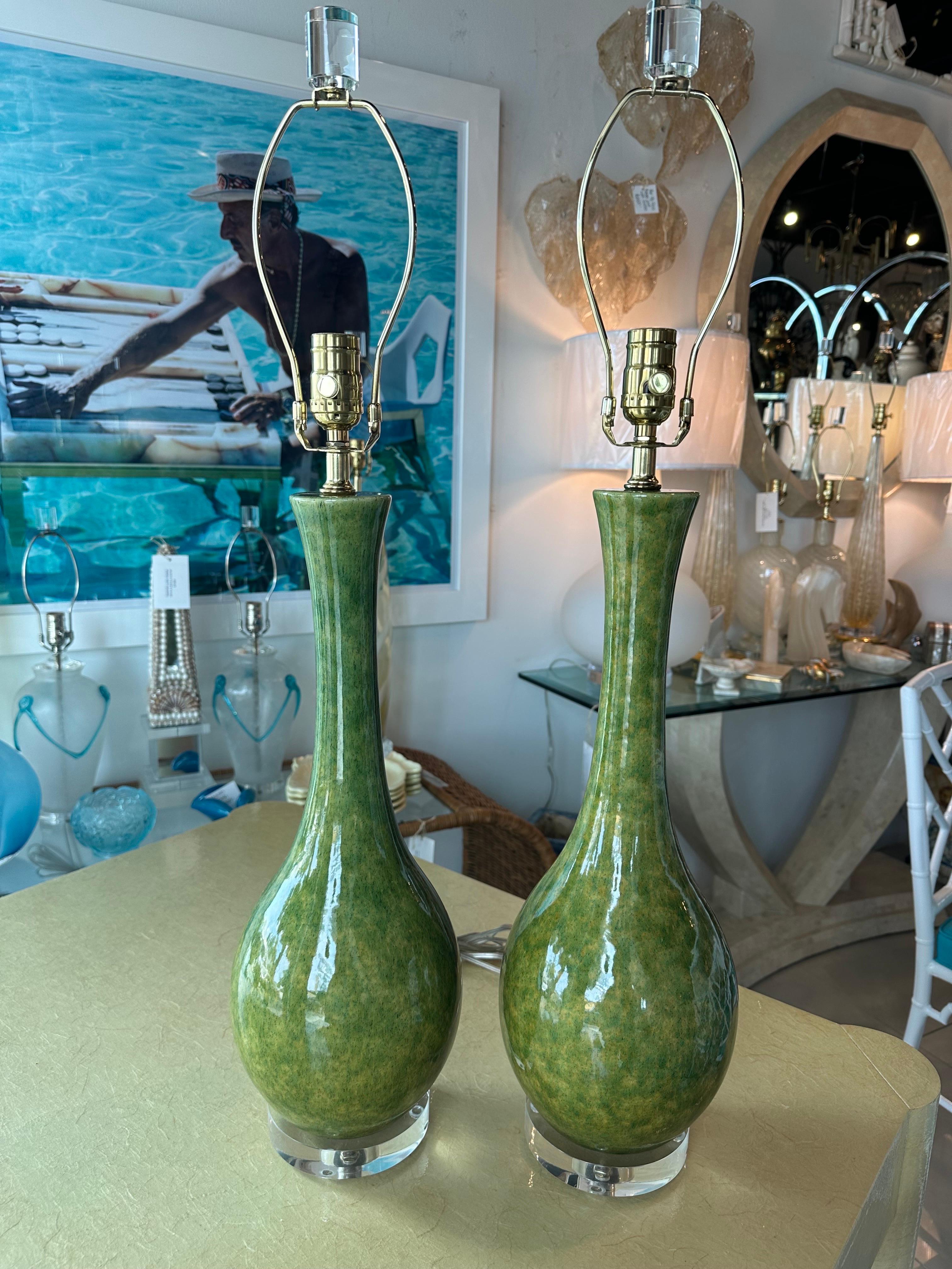 Vintage Pair Mid-Century Modern Ceramic Glazed Green Table Lamps Newly Wired For Sale 4