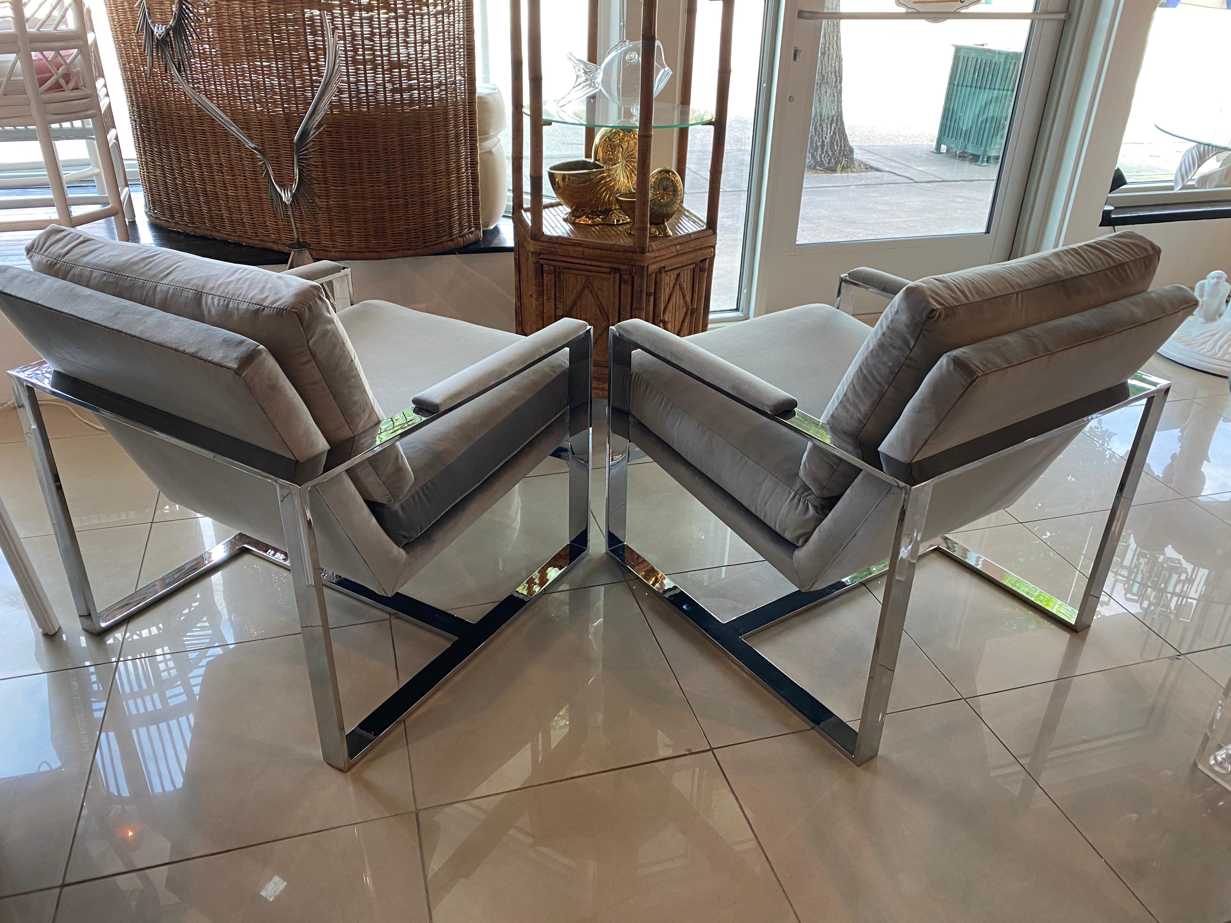 Beautiful vintage pair of Milo Baughman Style chrome cube arm chairs armchairs. Chrome has been polished. New grey velvet upholstery.