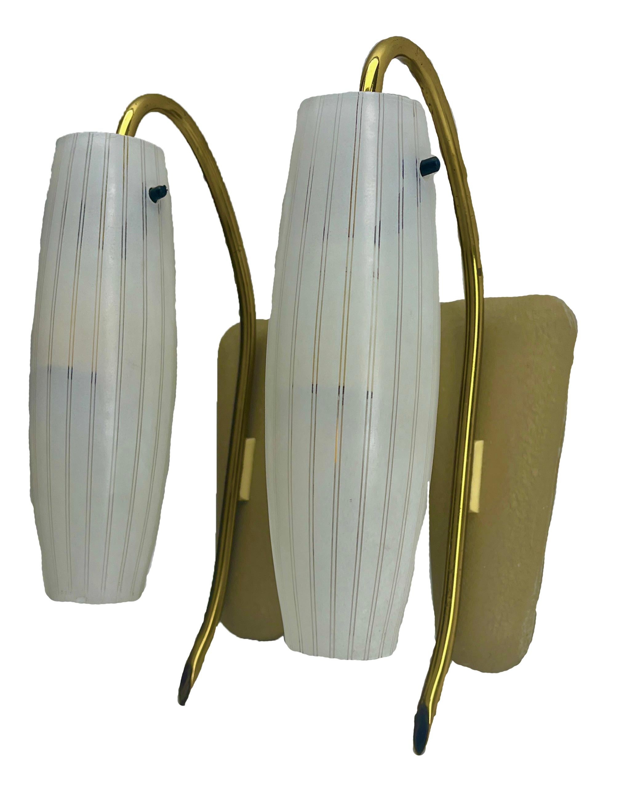 Vintage Pair of 1 Arm Wall Mount Lamps in the Style of Stilnovo, Italian, 1960s In Good Condition For Sale In Verviers, BE