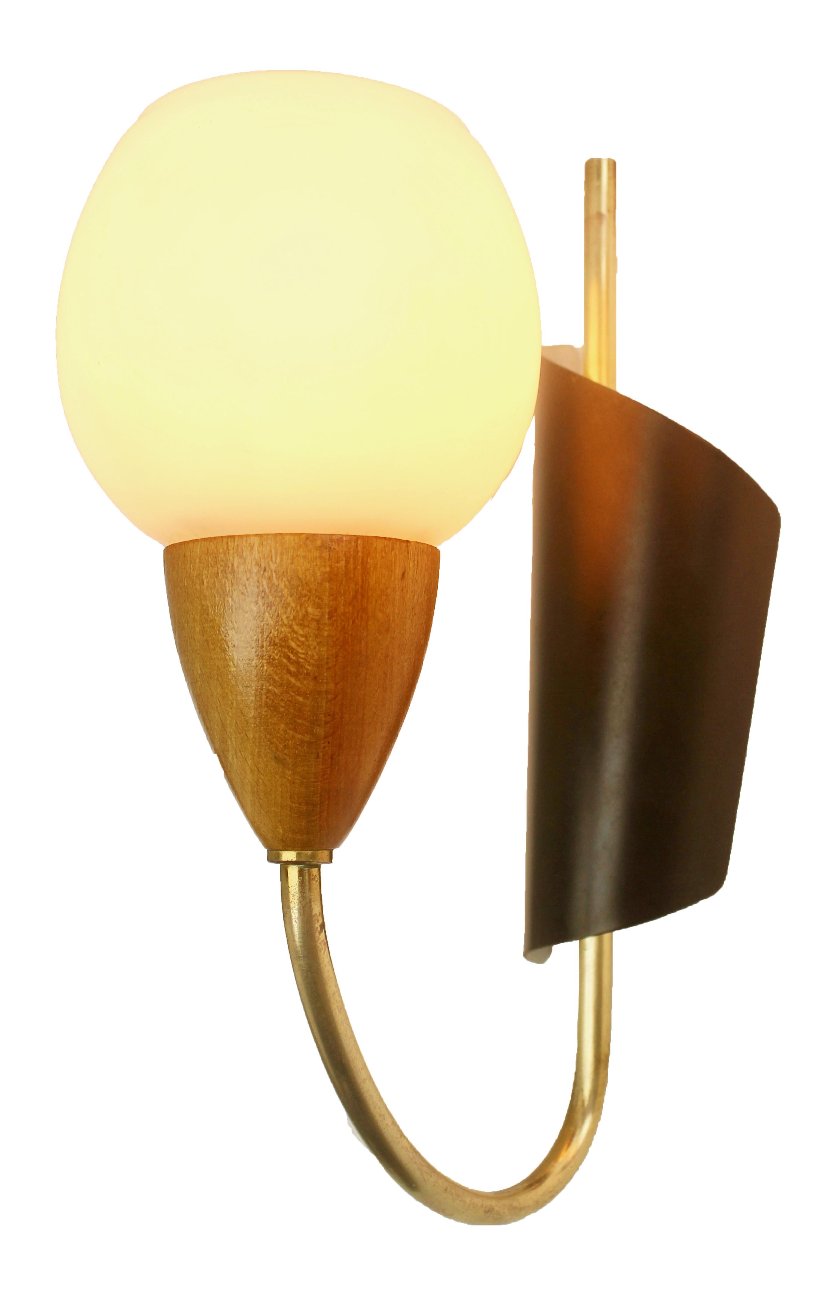 Hand-Crafted Vintage Pair of 1 Arms Wall Mount Lamps in the Style of Stilnovo, Italian, 1960s